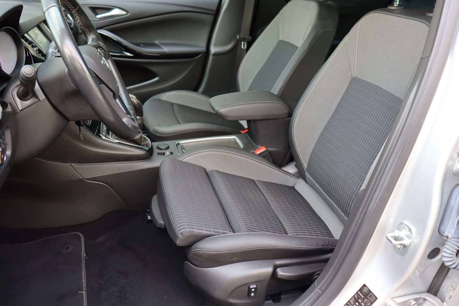 Foto van Opel Astra Sports Tourer+