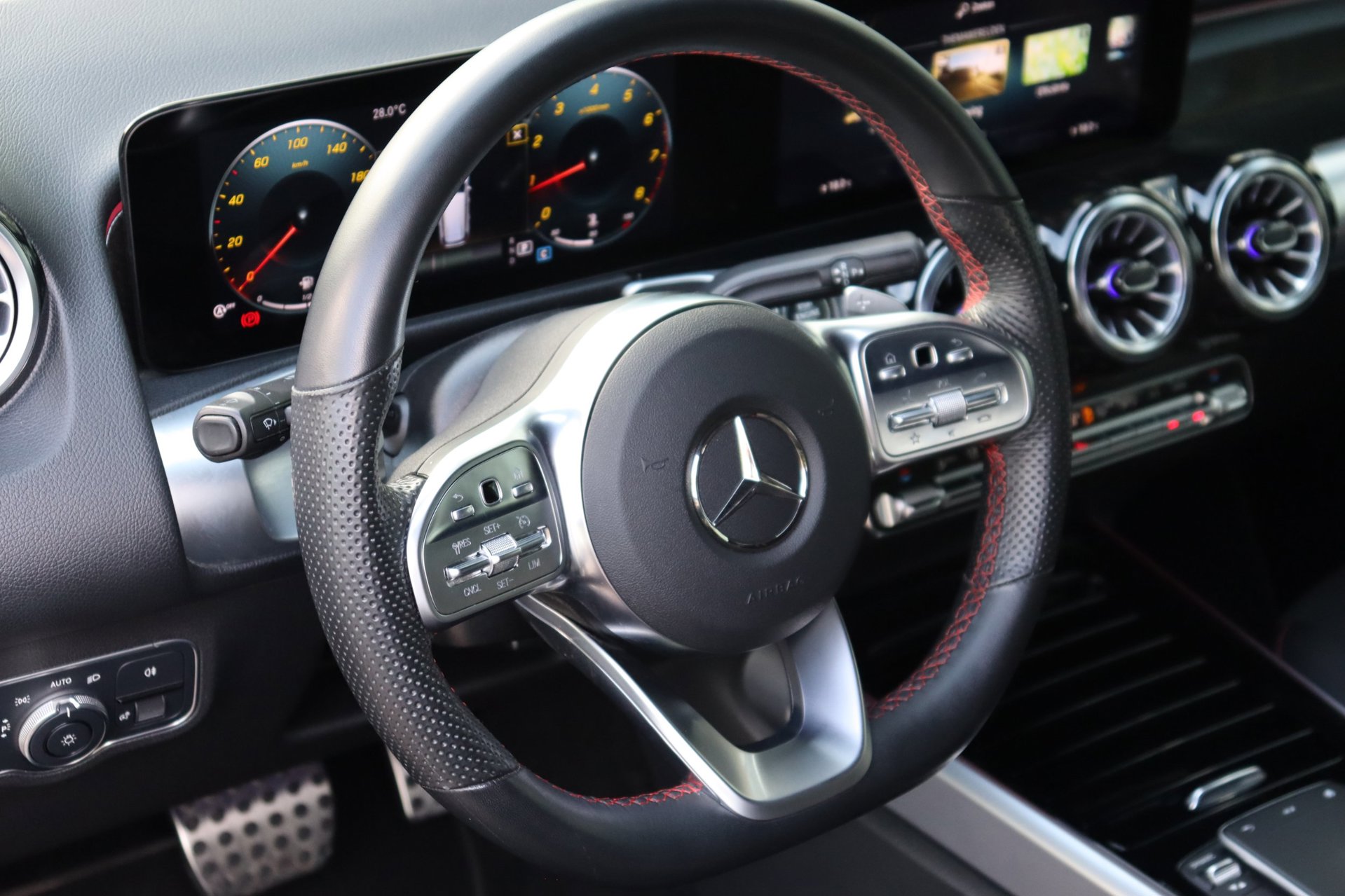 Foto van Mercedes-Benz GLB 200