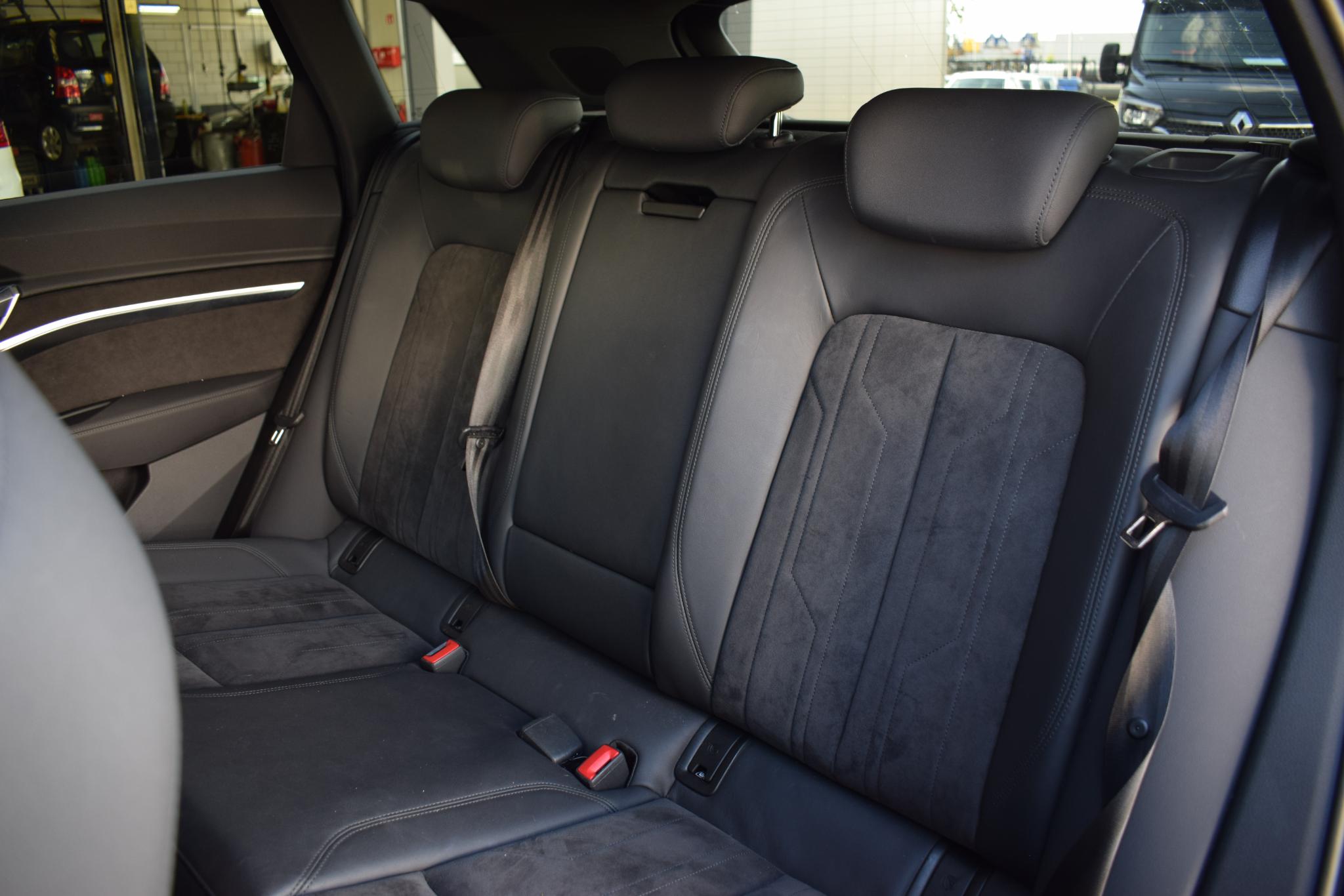 Foto van Audi E-tron 50