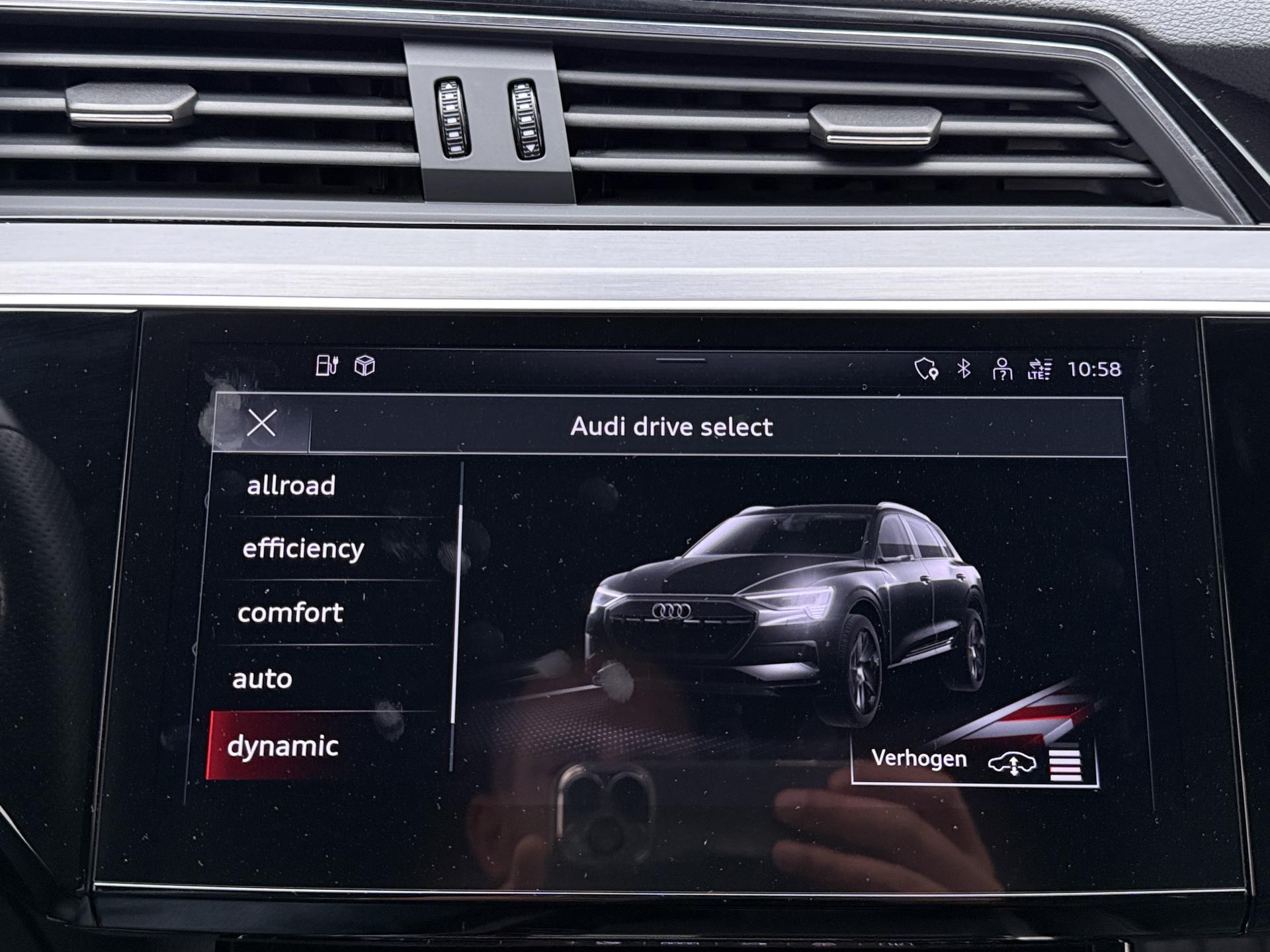 Foto van Audi E-tron 55