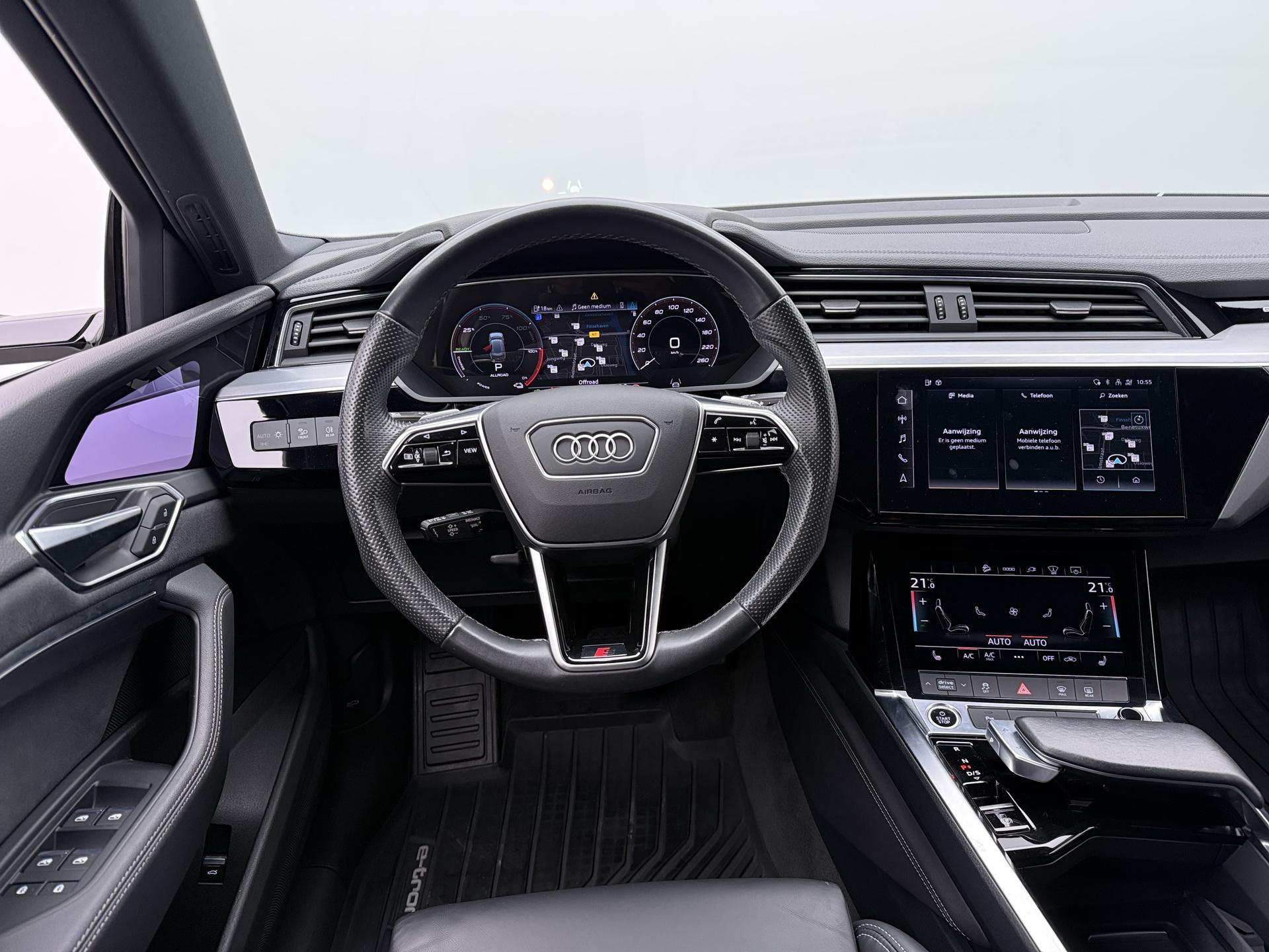Foto van Audi E-tron 55