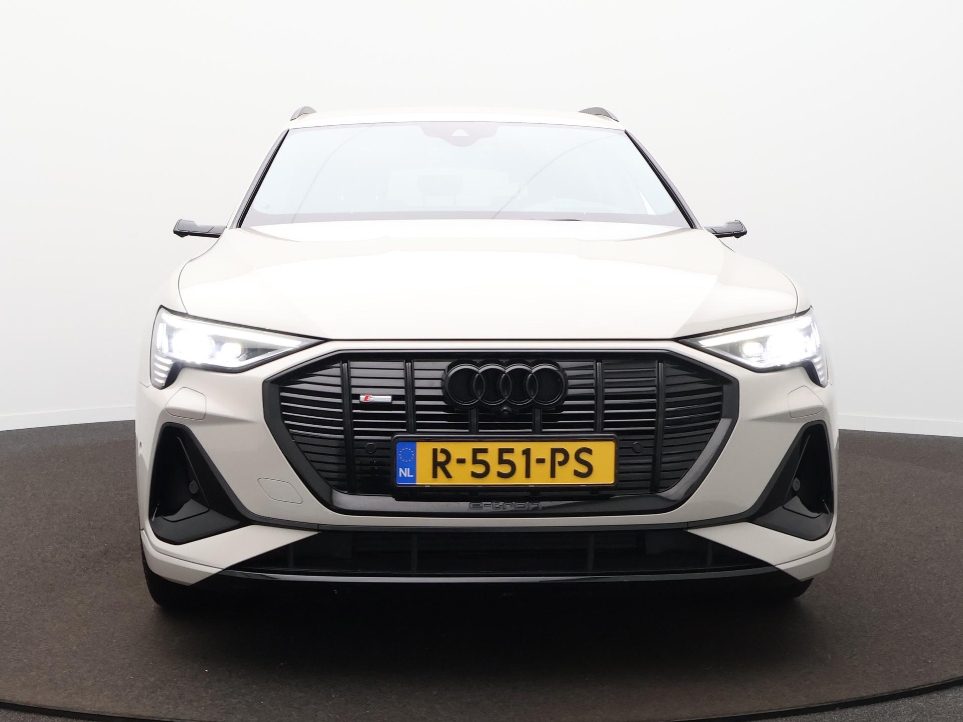 Foto van Audi E-tron 55