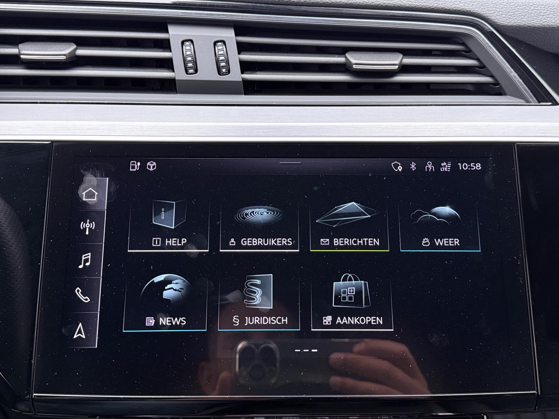 Foto van Audi E-tron 55
