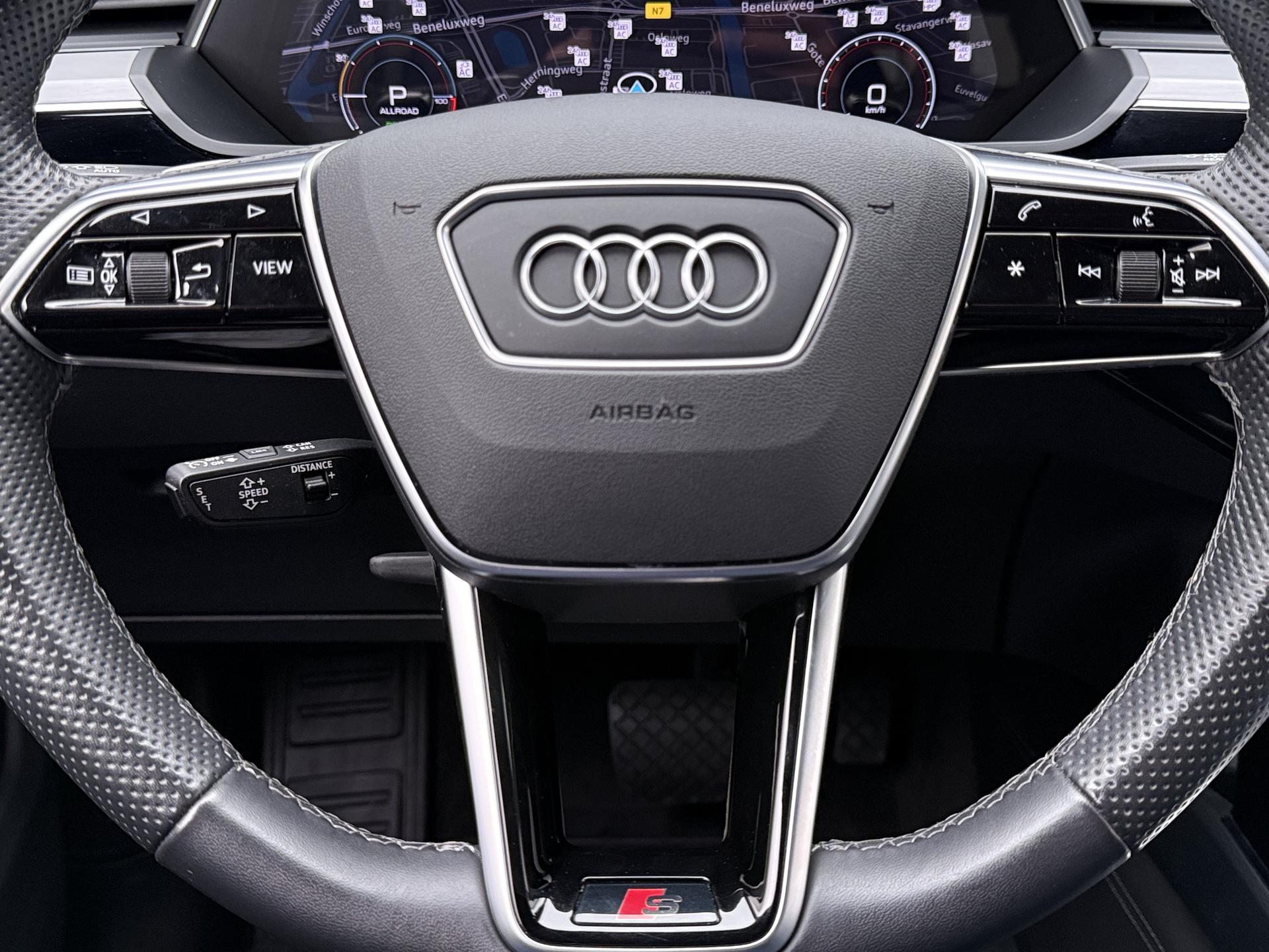 Foto van Audi E-tron 55
