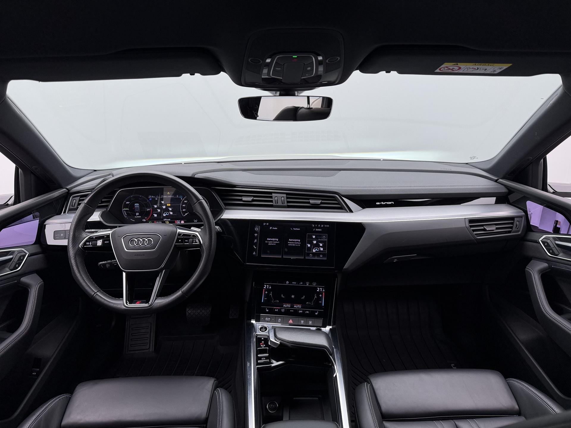 Foto van Audi E-tron 55