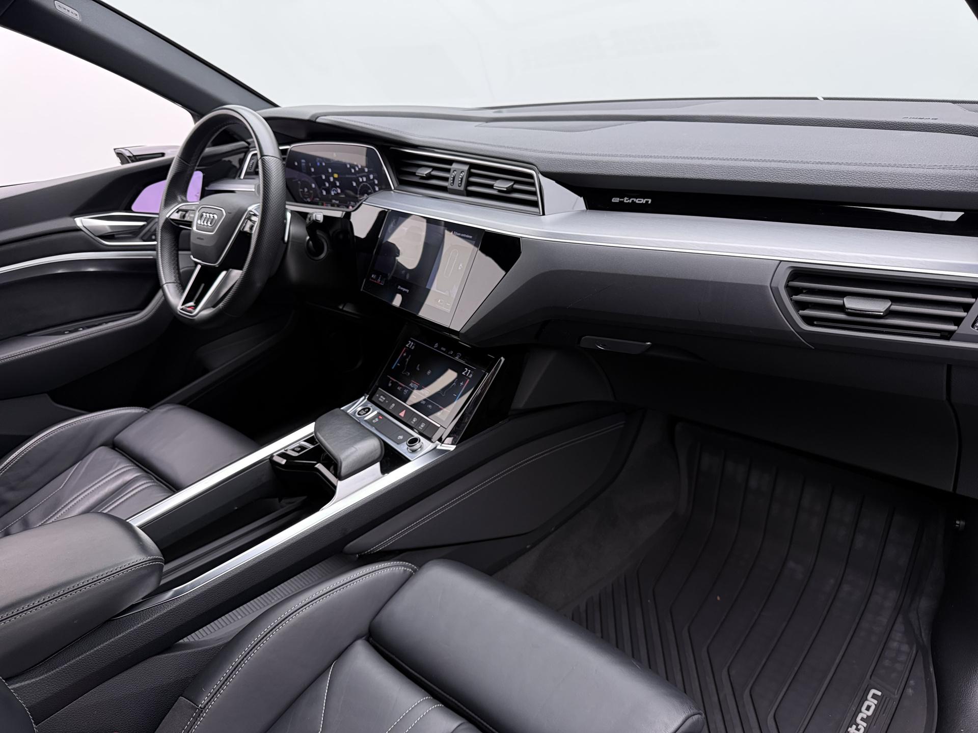 Foto van Audi E-tron 55