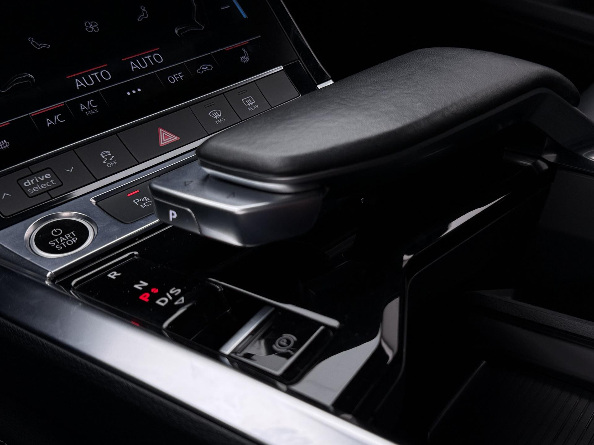 Foto van Audi E-tron 55