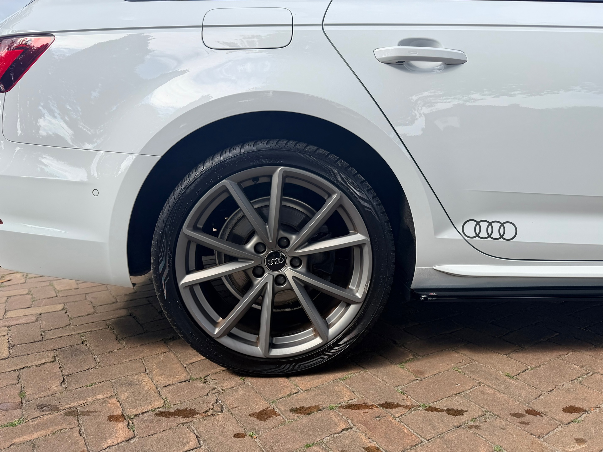 Foto van Audi A4 Avant G-tron