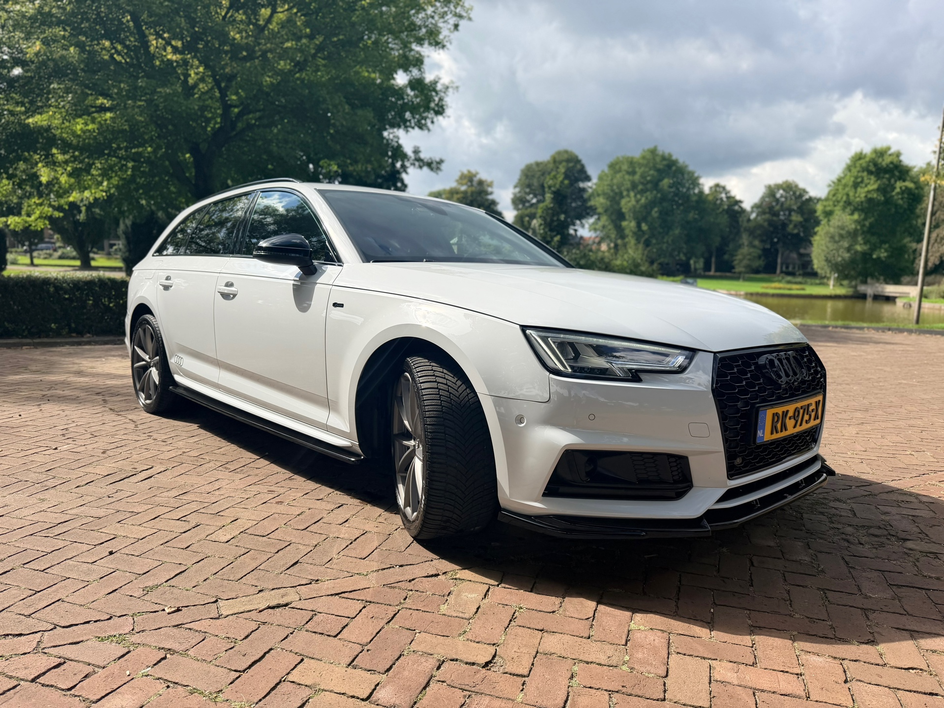 Foto van Audi A4 Avant G-tron