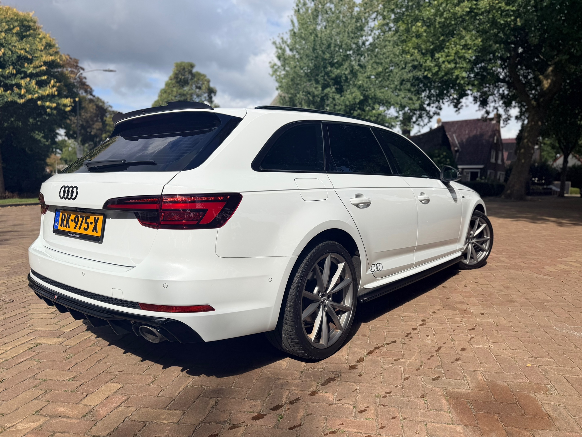 Foto van Audi A4 Avant G-tron