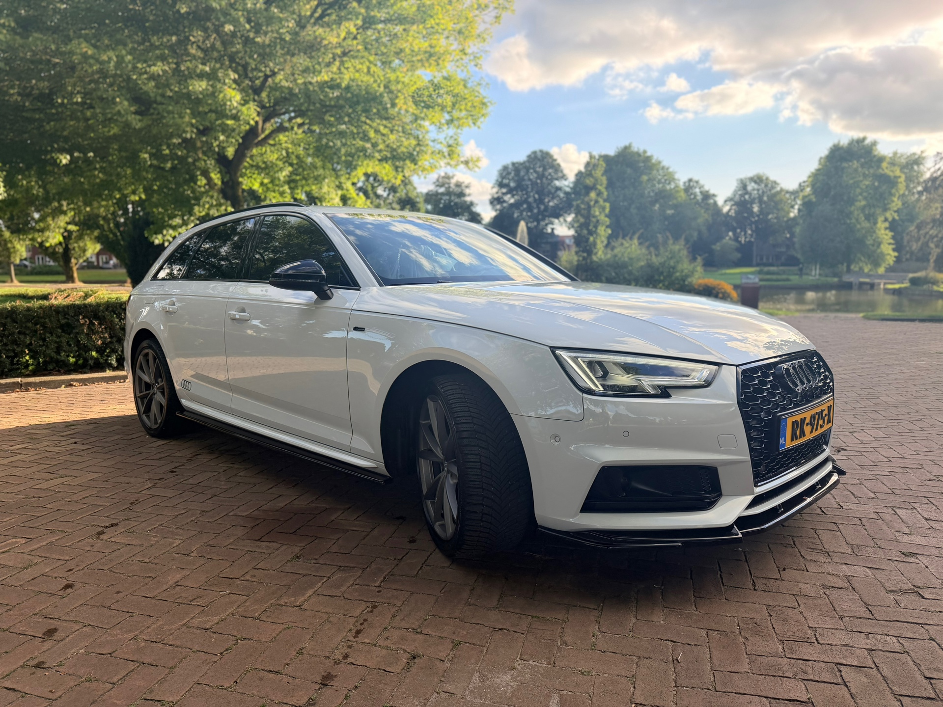 Foto van Audi A4 Avant G-tron