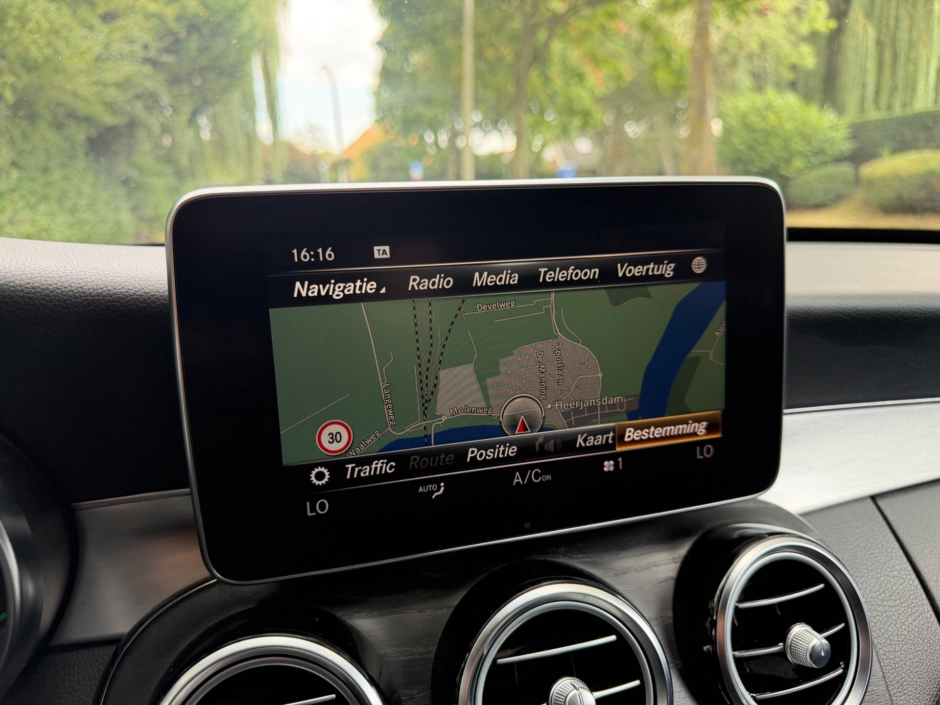 Foto van Mercedes-Benz C 350 E