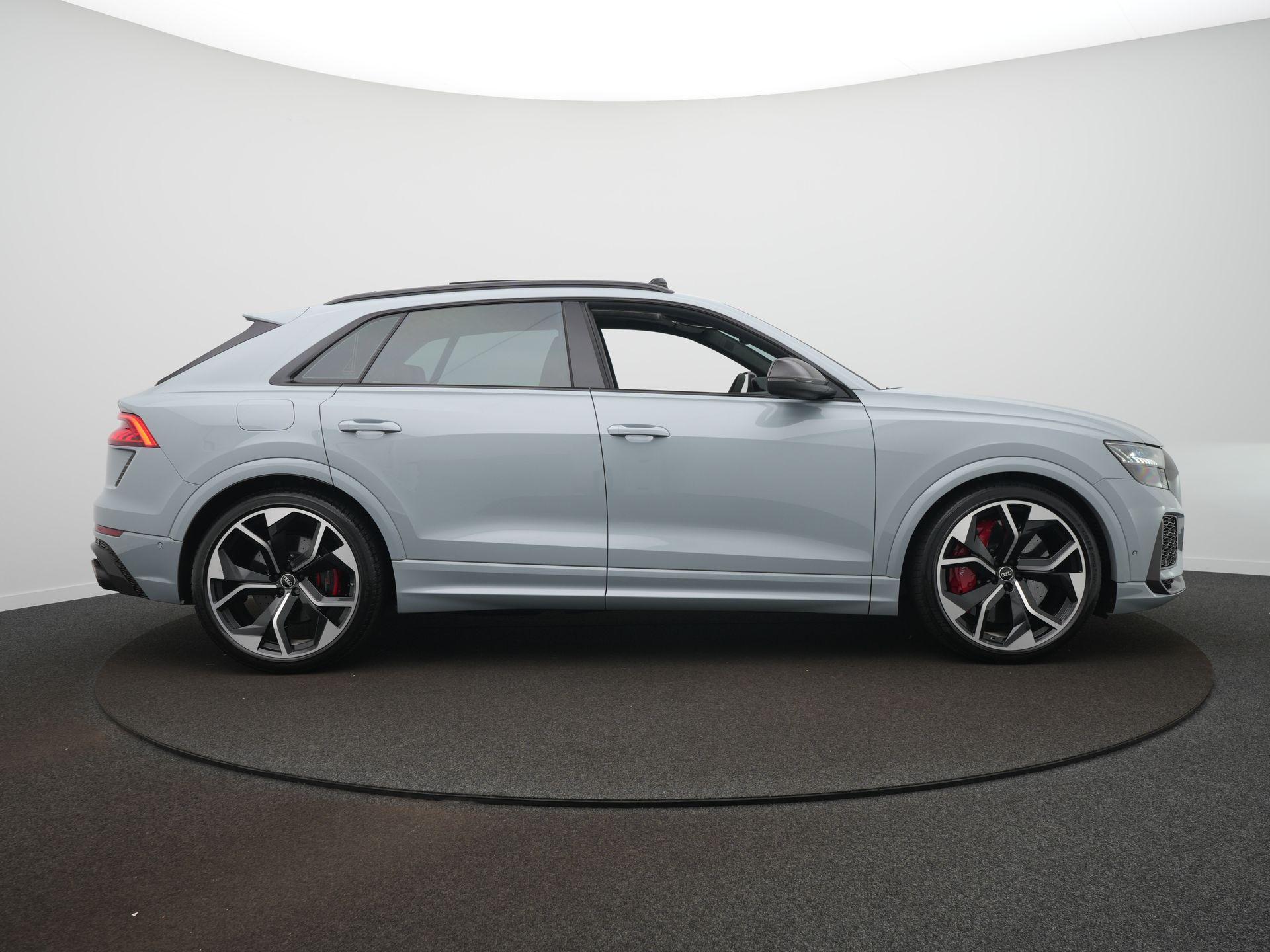 Foto van Audi RS Q8