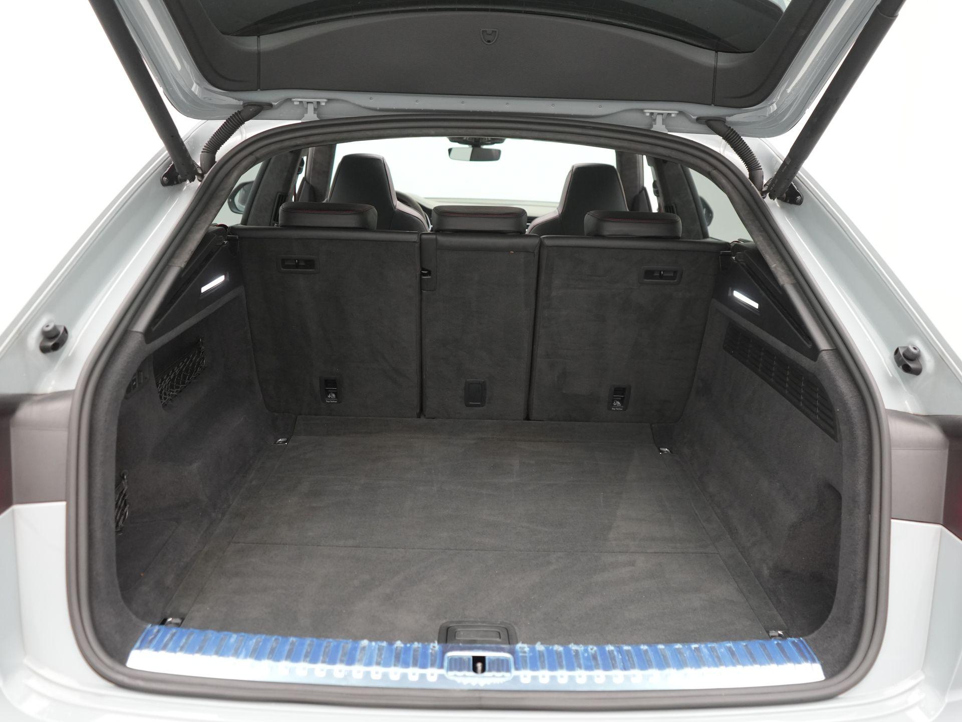 Foto van Audi RS Q8