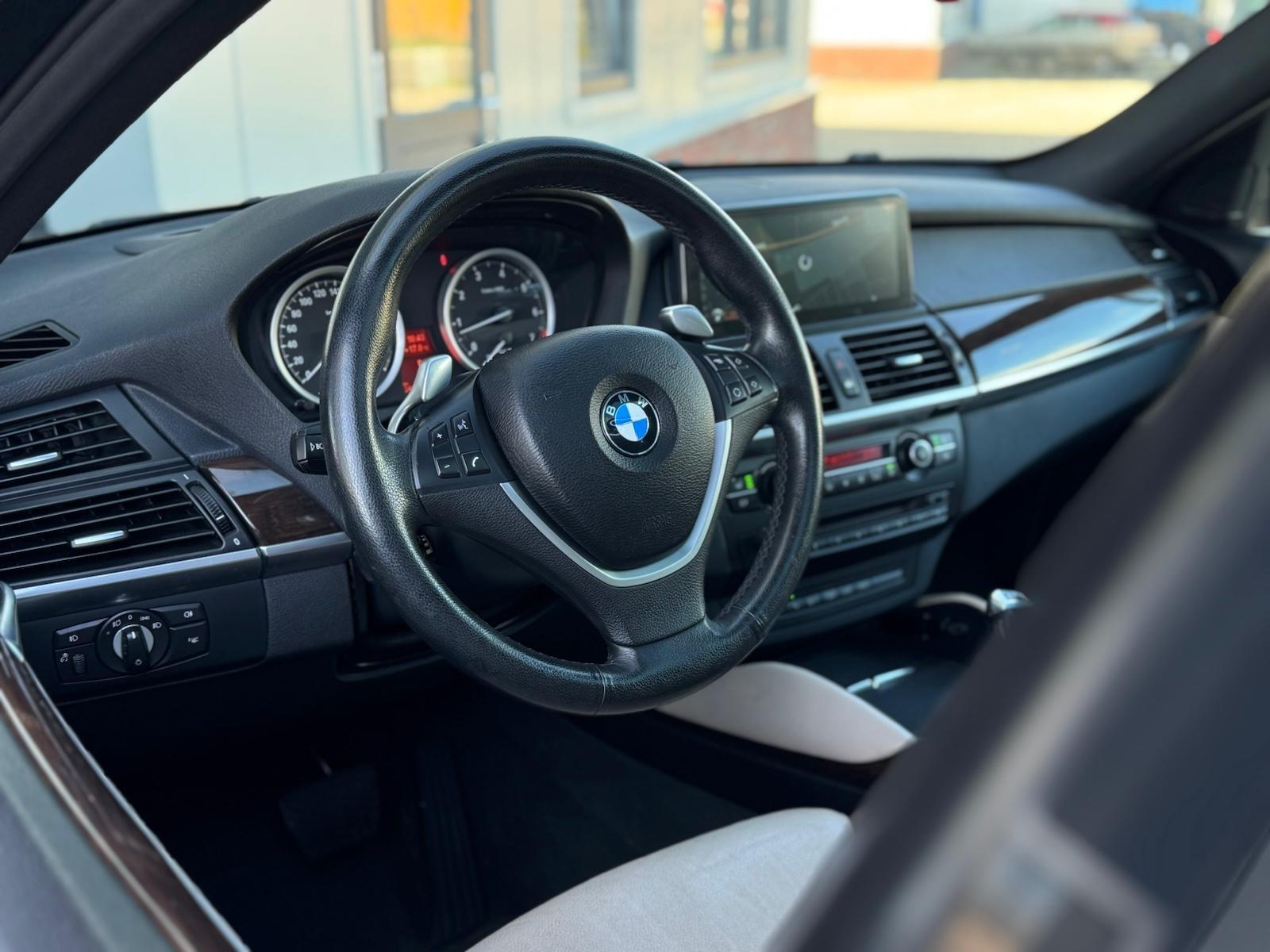 Foto van BMW X6 Xdrive50i