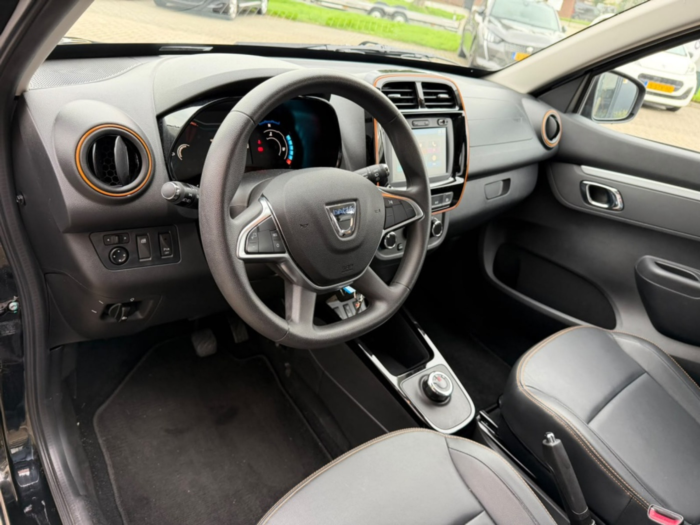 Foto van Dacia Spring