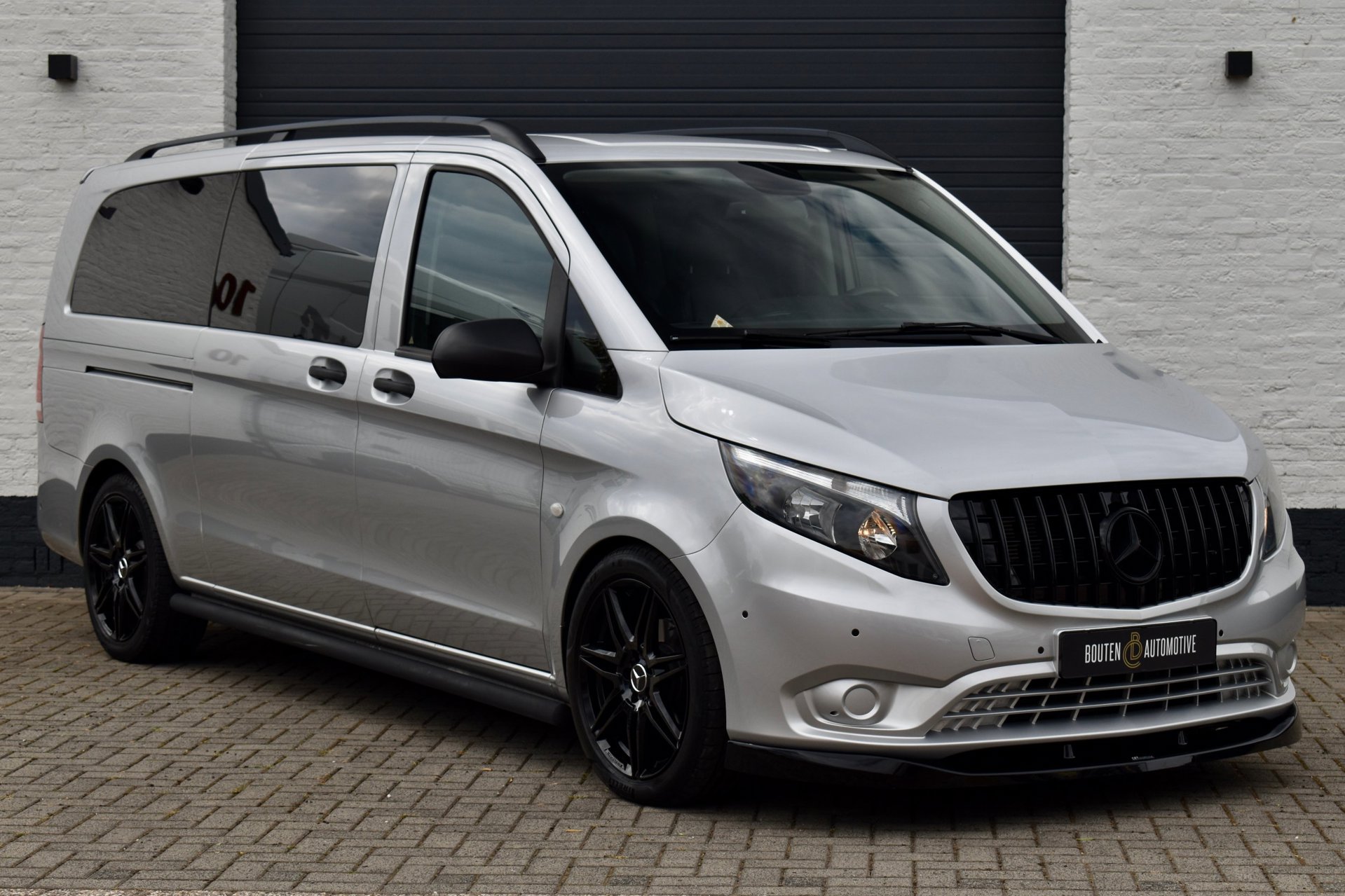 Foto van Mercedes-Benz Vito Tourer