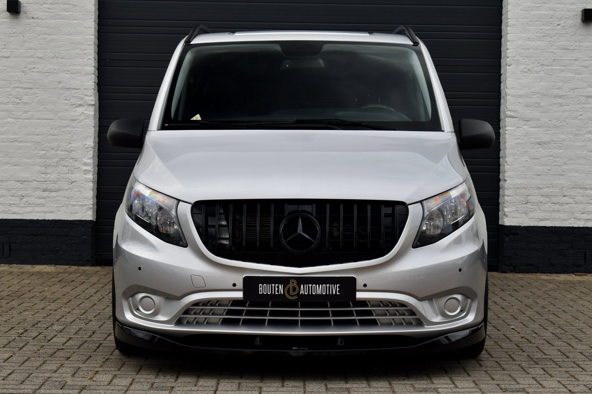 Foto van Mercedes-Benz Vito Tourer