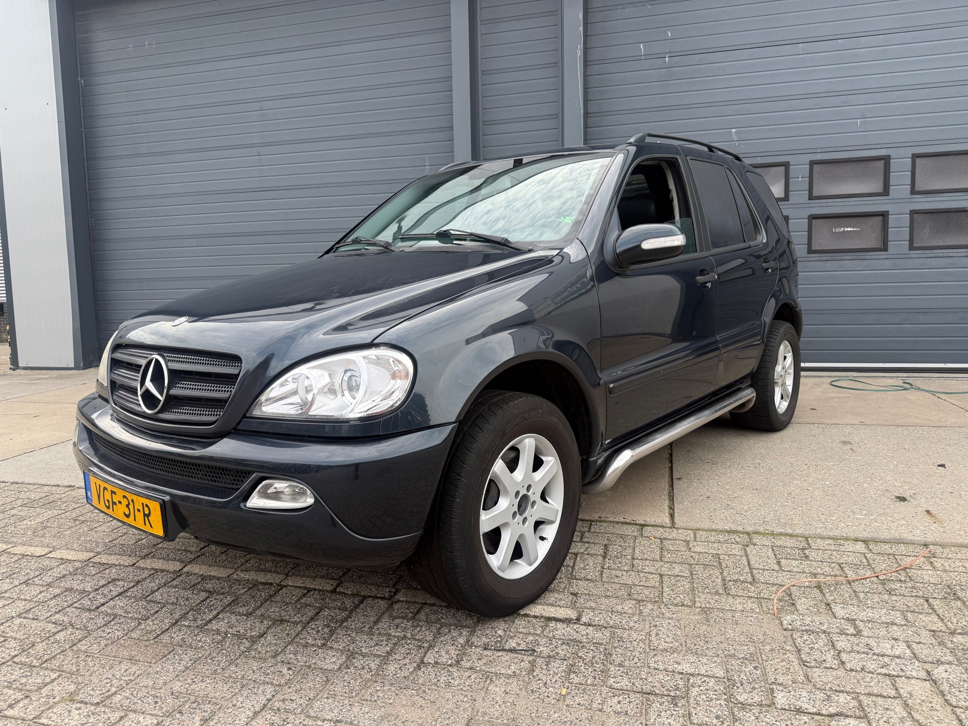 Mercedes-Benz ML 270 CDI ML 270 CDI 2001 - voorkant