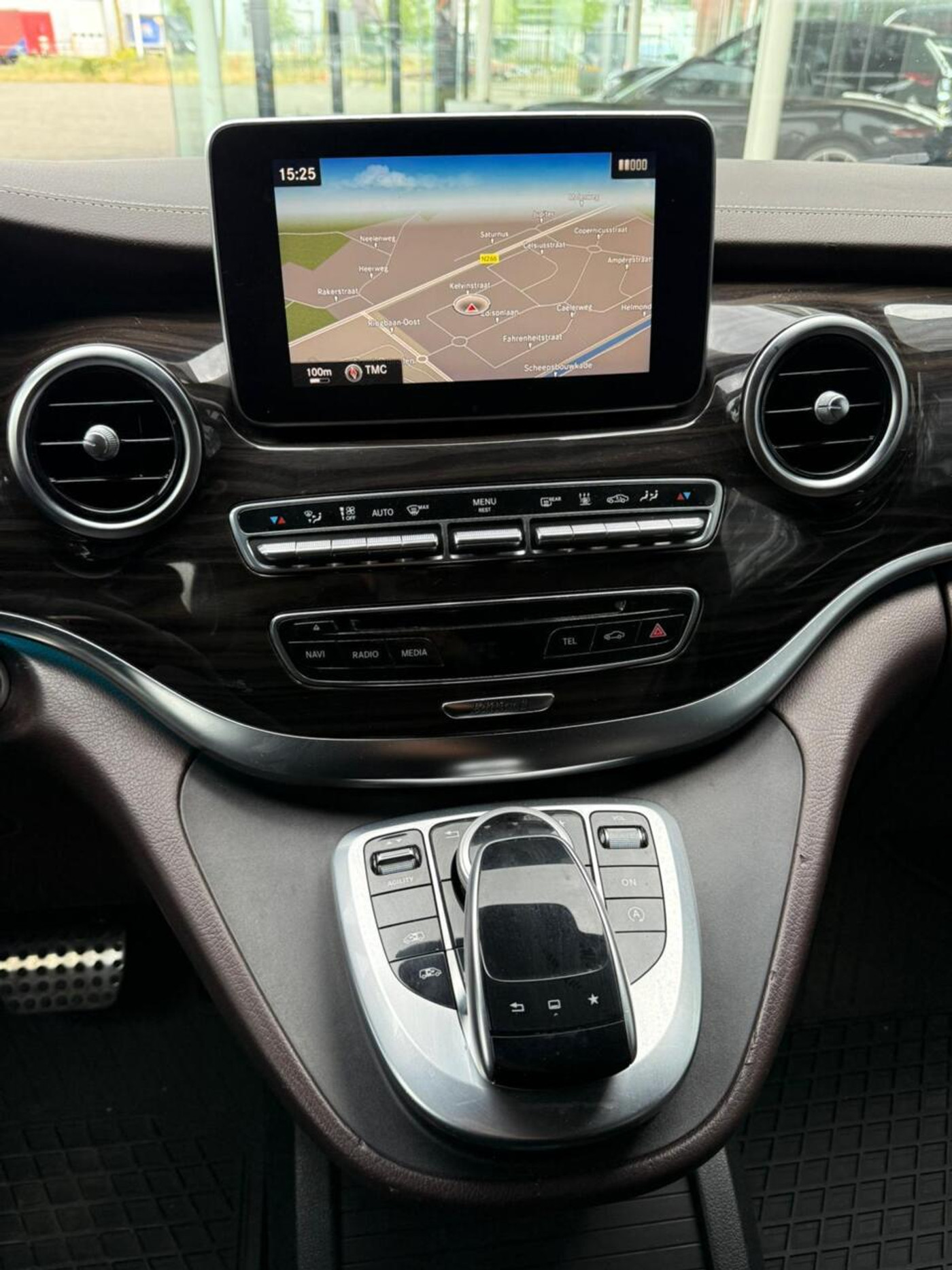 Foto van Mercedes-Benz V-klasse