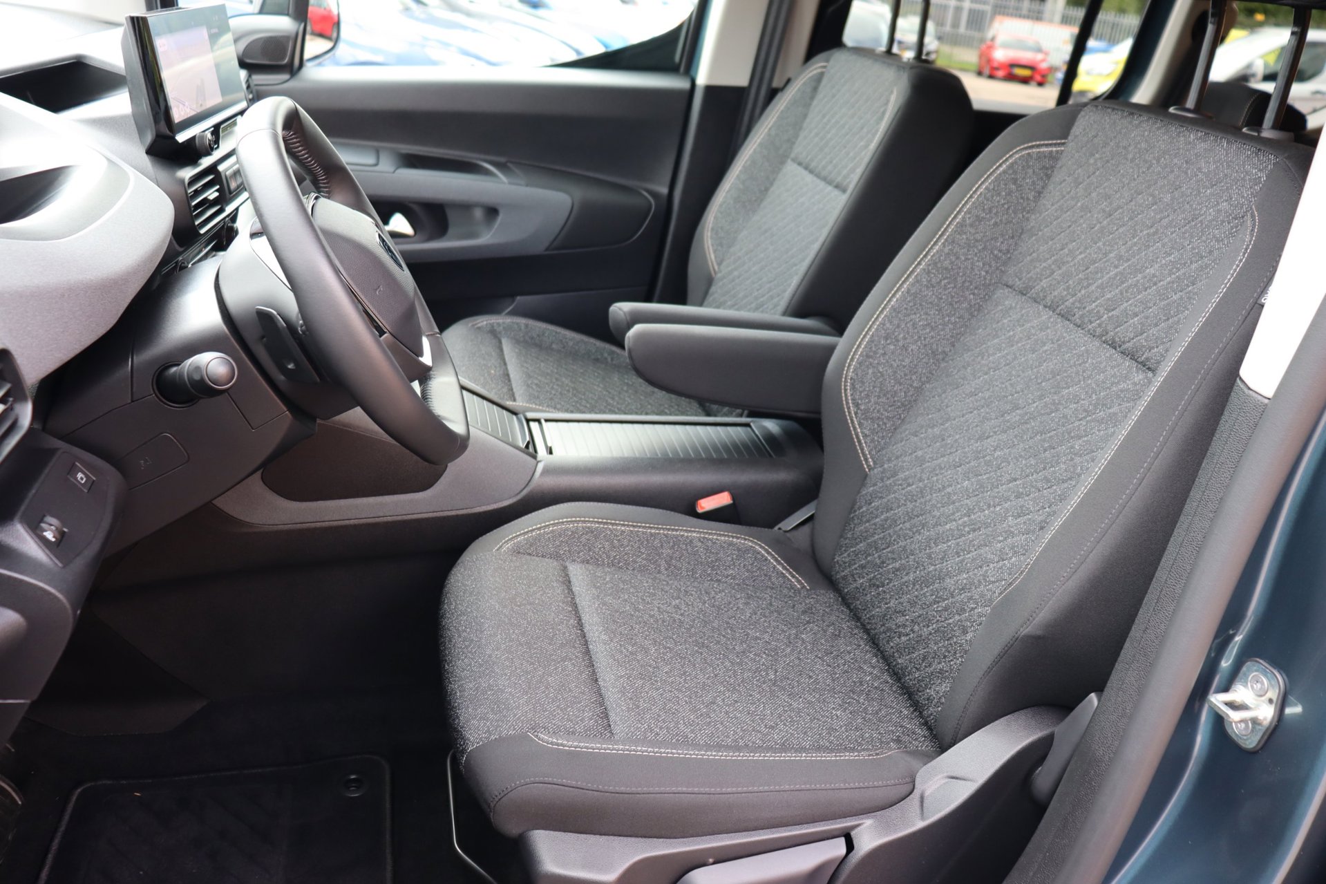 Foto van Peugeot E-rifter