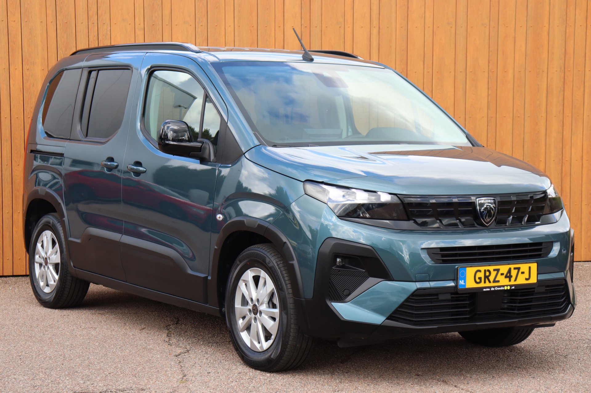 Foto van Peugeot E-rifter