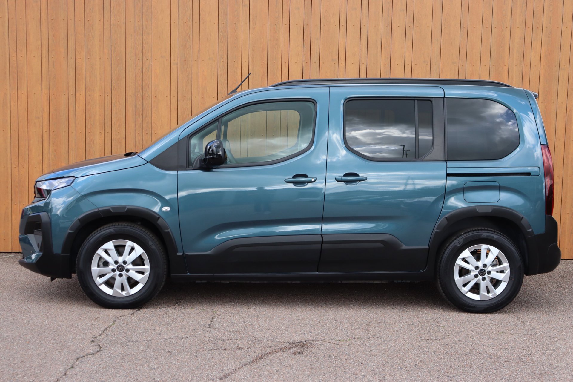 Foto van Peugeot E-rifter