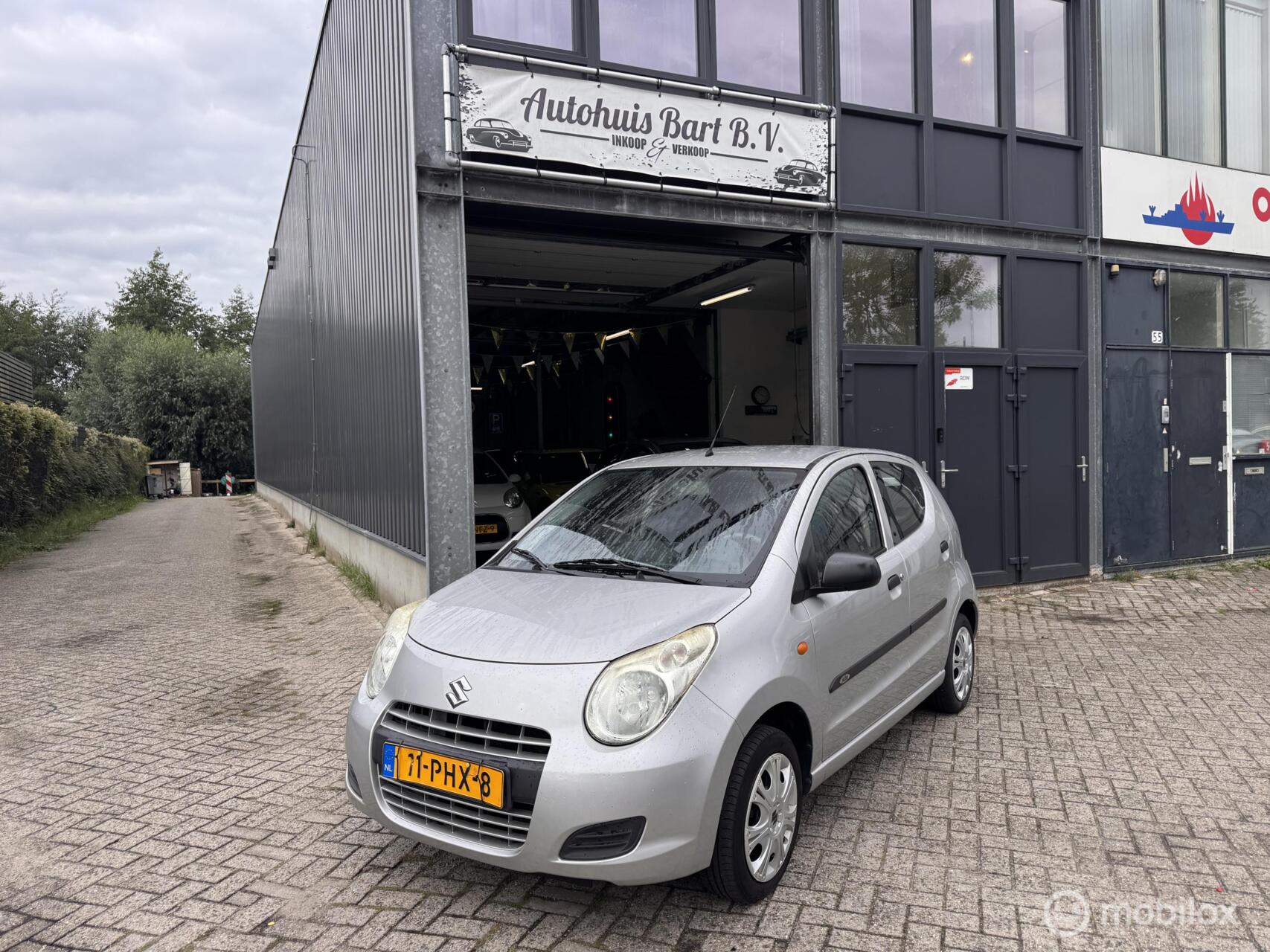 Suzuki Alto 1.0 Spirit Nieuwe APK! NAP Logisch! 2011 - voorkant