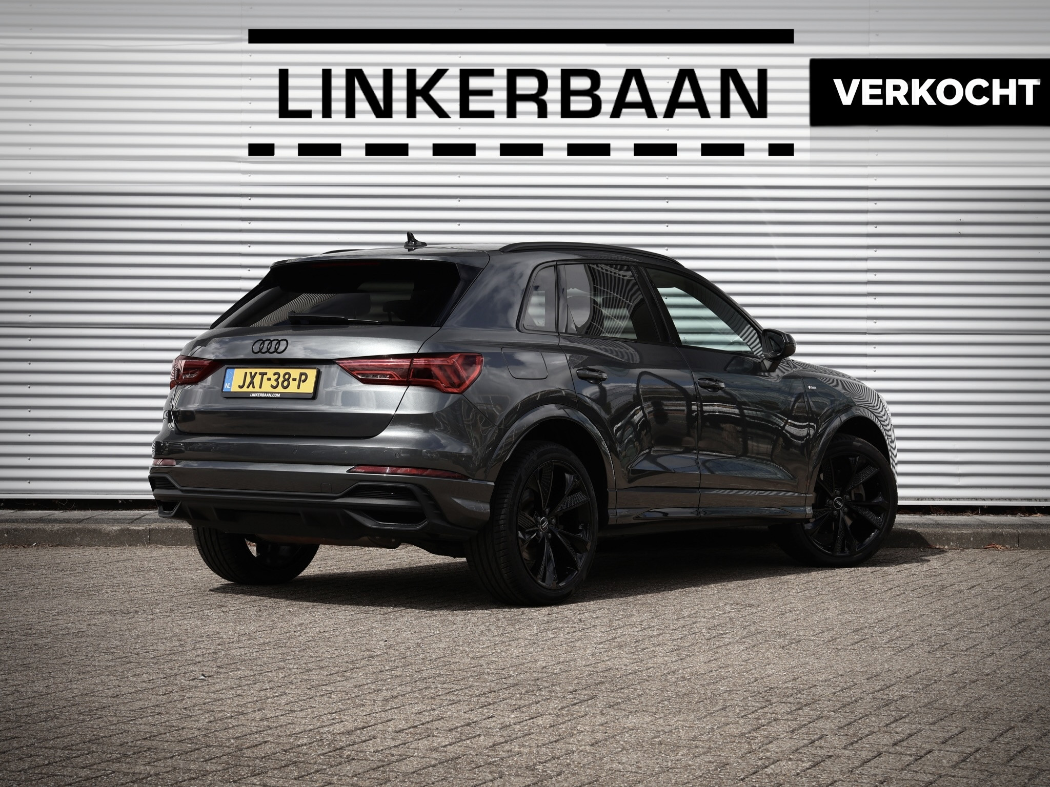 Audi Q3 45 TFSI e S edition | SOH 100% |  S Line | Pano | Matrix | Sfeerverlichting | Camera | Zwart Optiek | Stoelverwarming | 19 inch | 2023 - voorkant