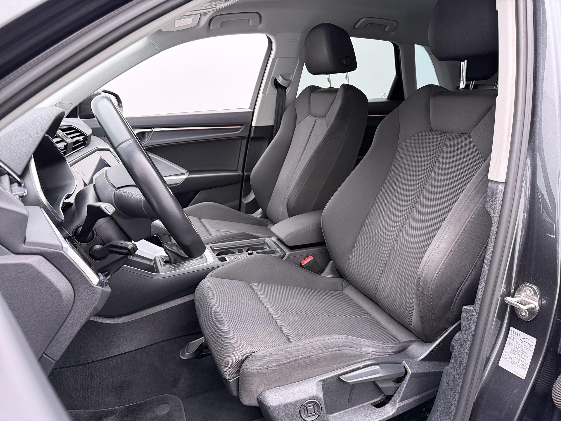Foto van Audi Q3 E-tron