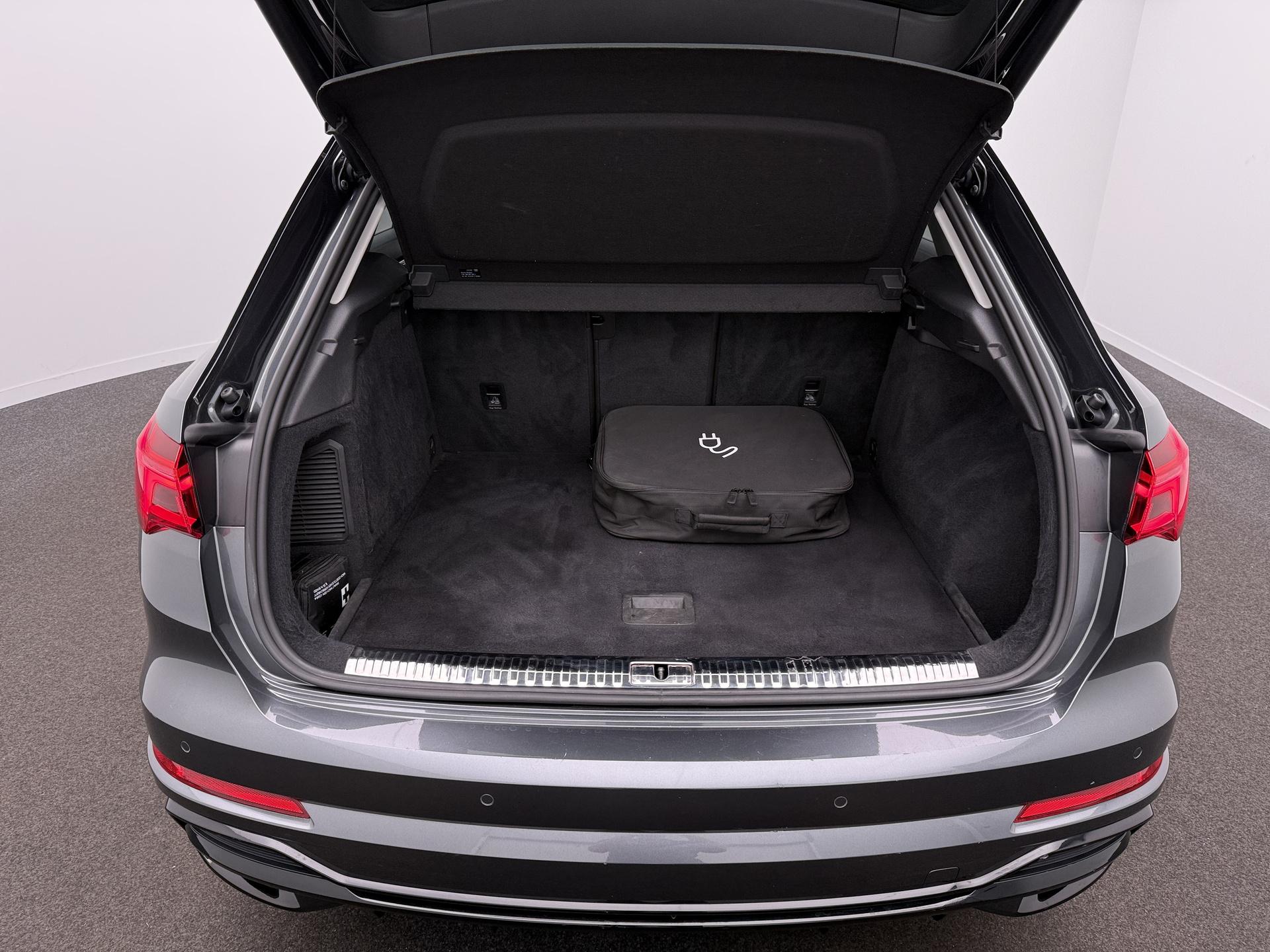 Foto van Audi Q3 E-tron