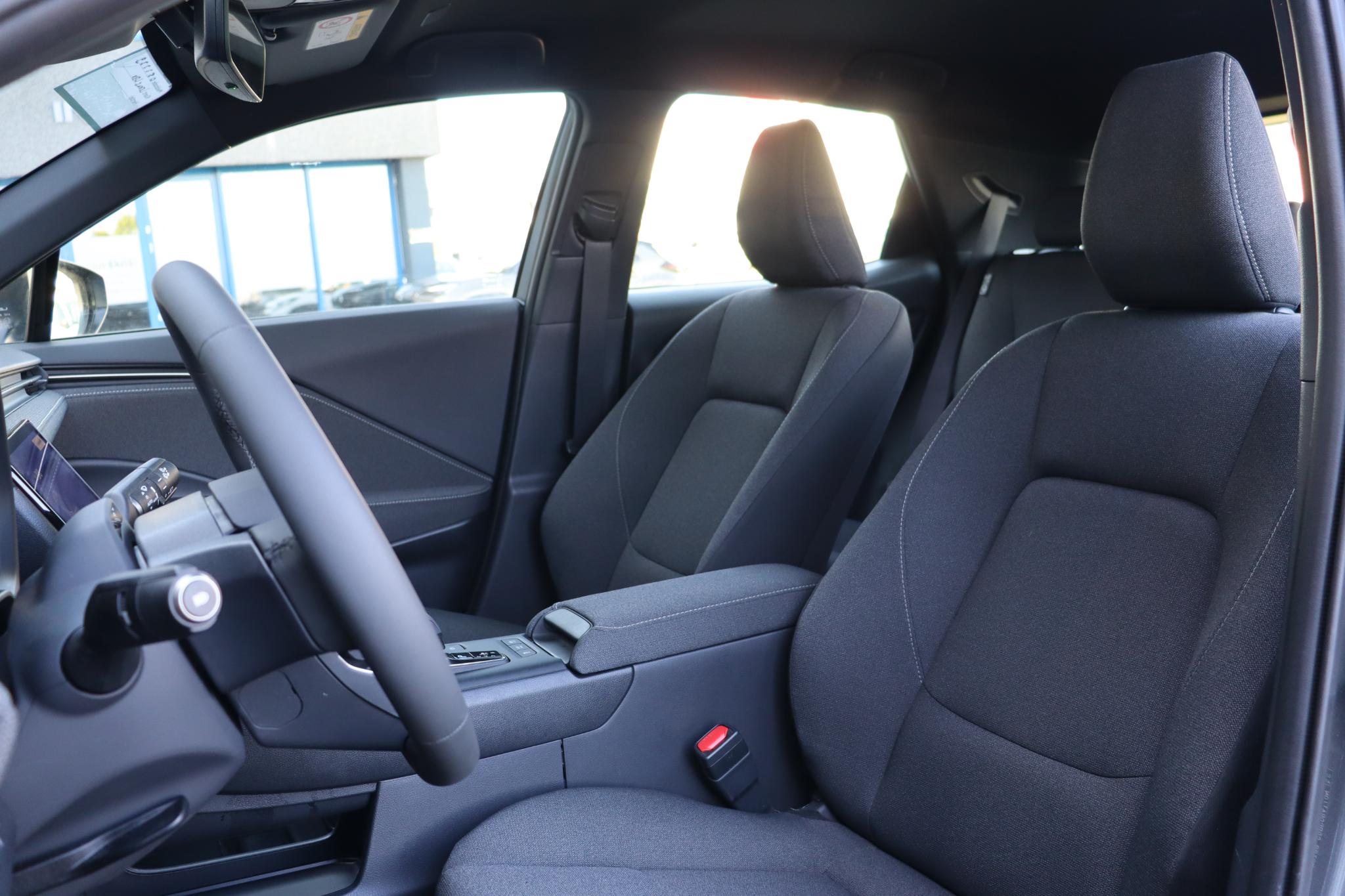 Foto van Lexus LBX