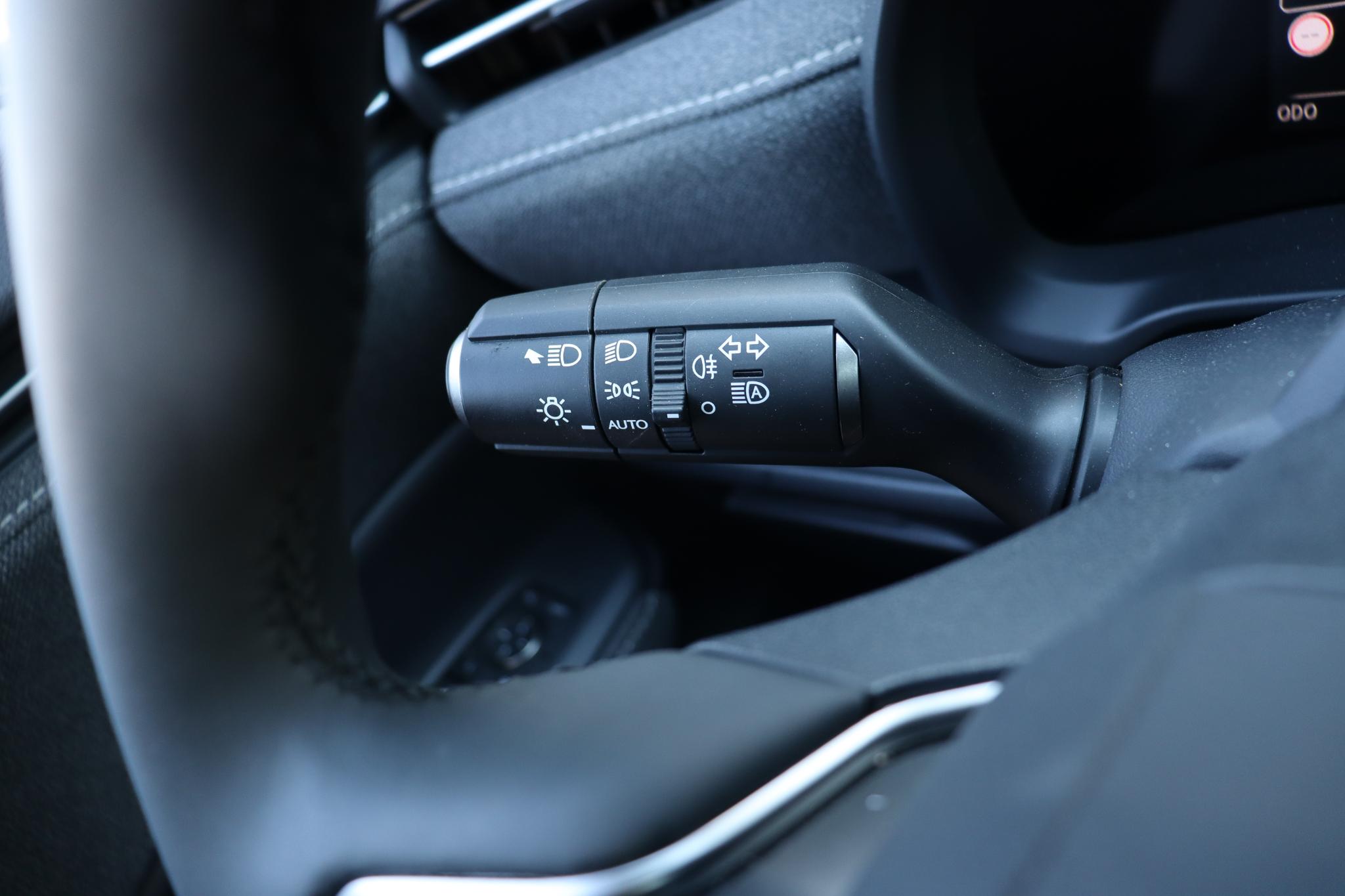 Foto van Lexus LBX
