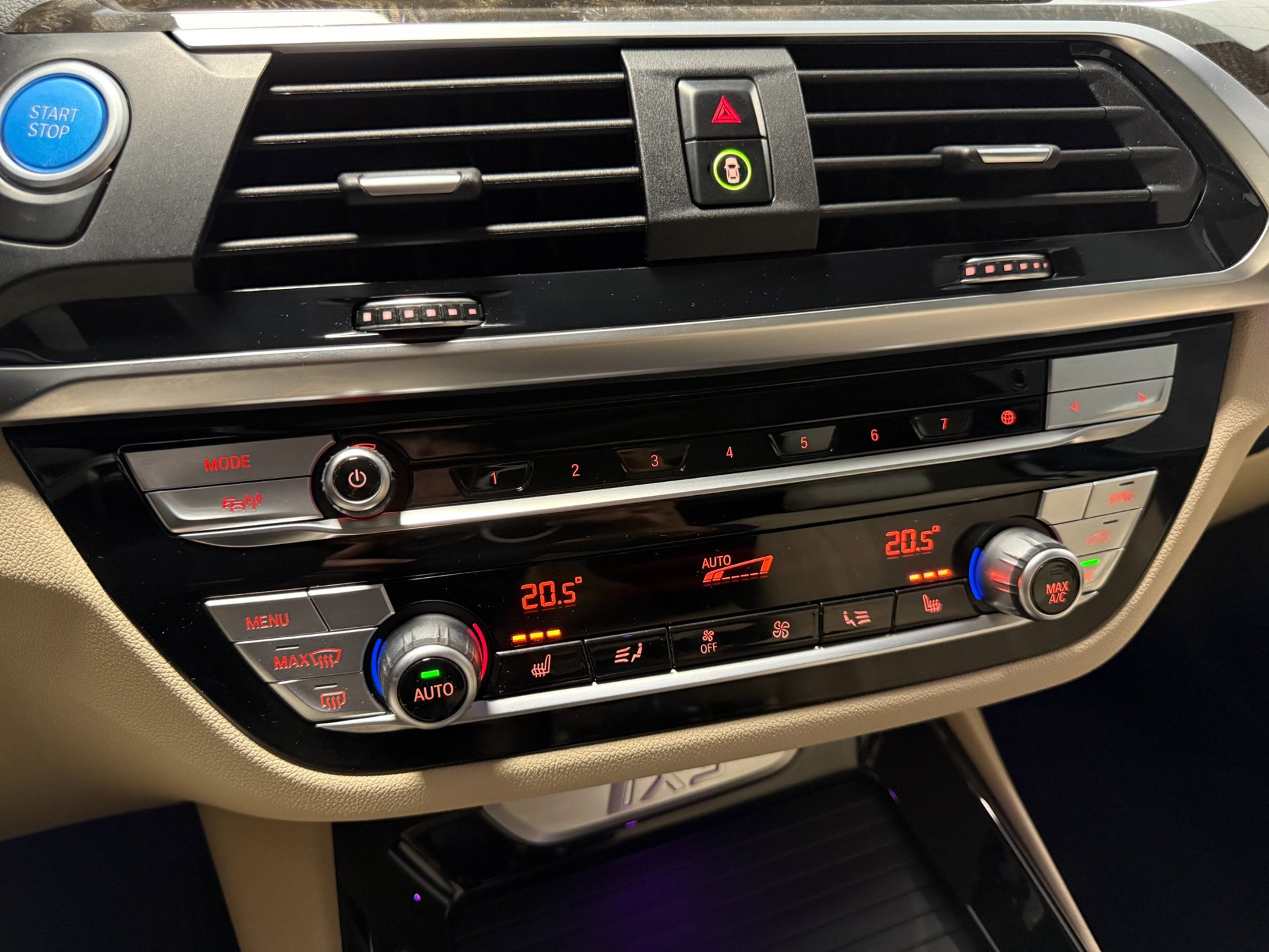 Foto van BMW Ix3