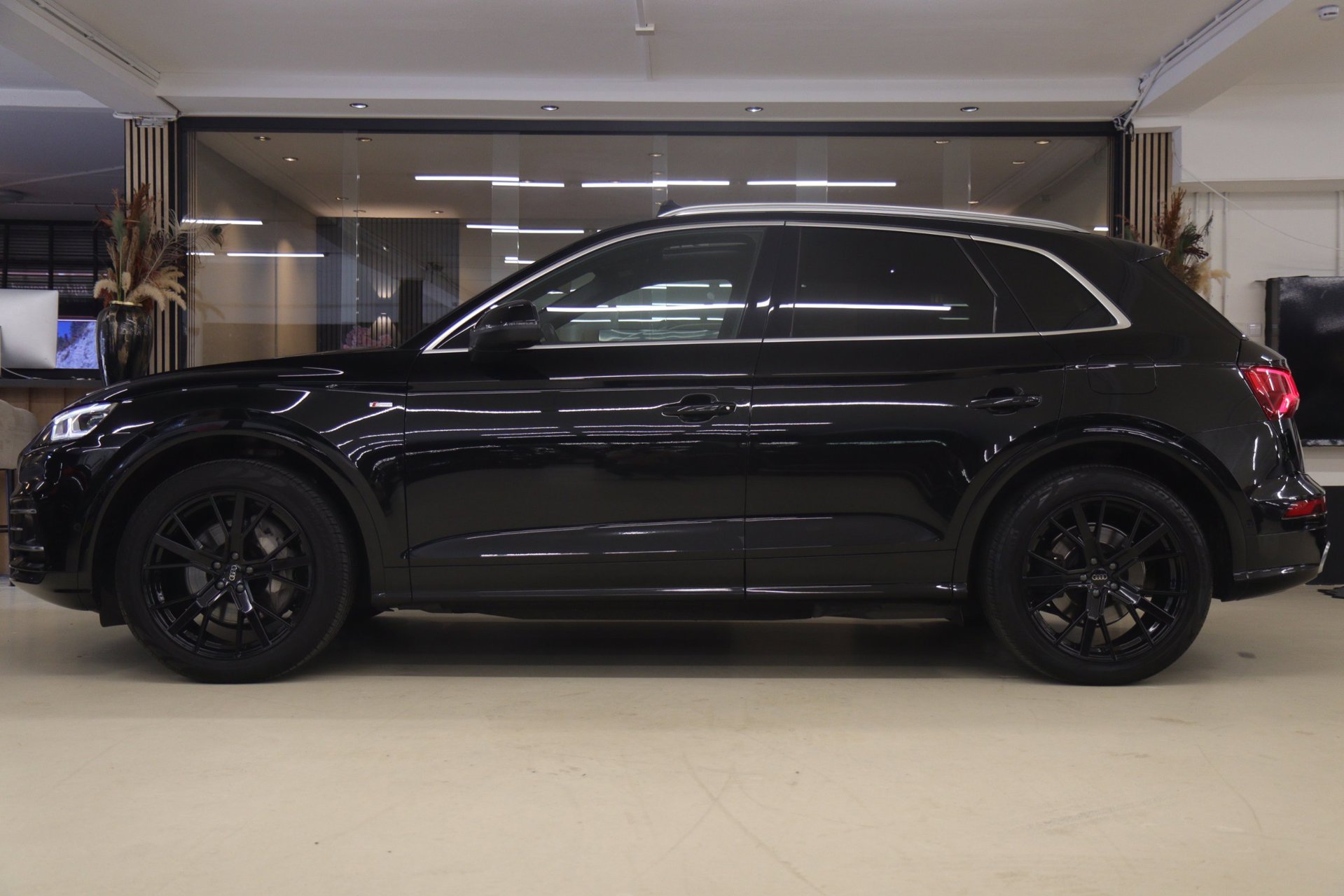 Foto van Audi Q5 55 TFSI E