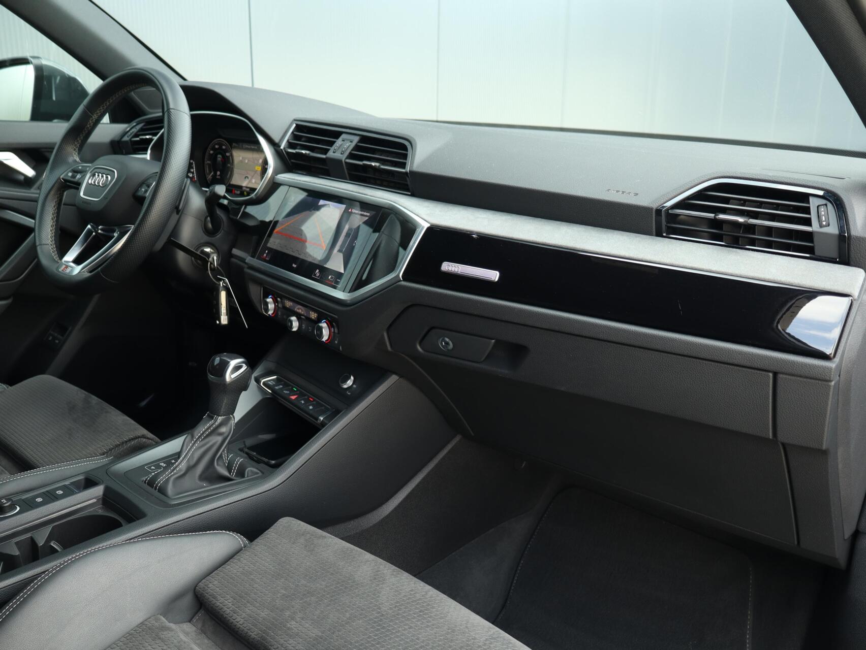 Foto van Audi Q3 Sportback E-tron