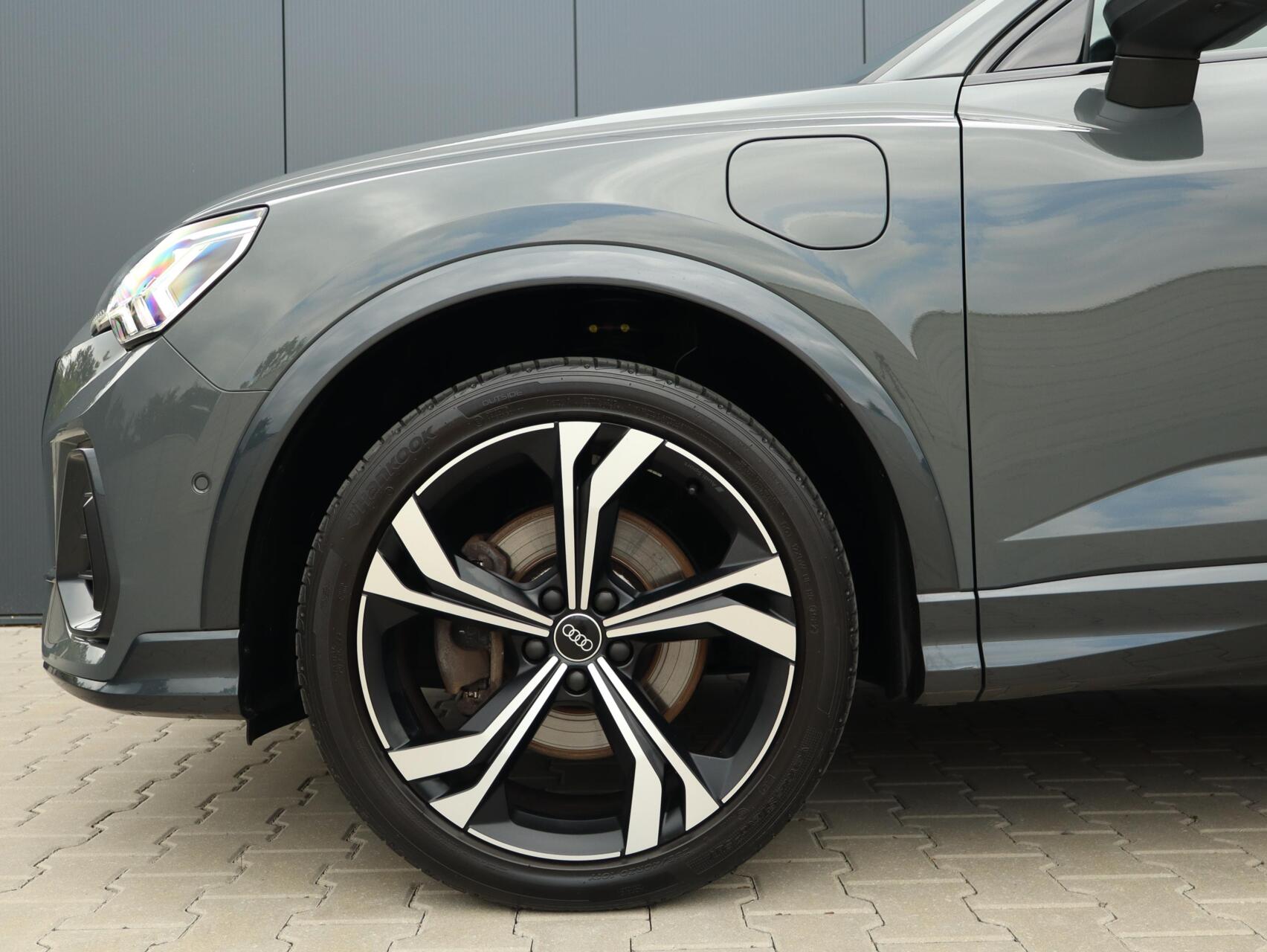 Foto van Audi Q3 Sportback E-tron