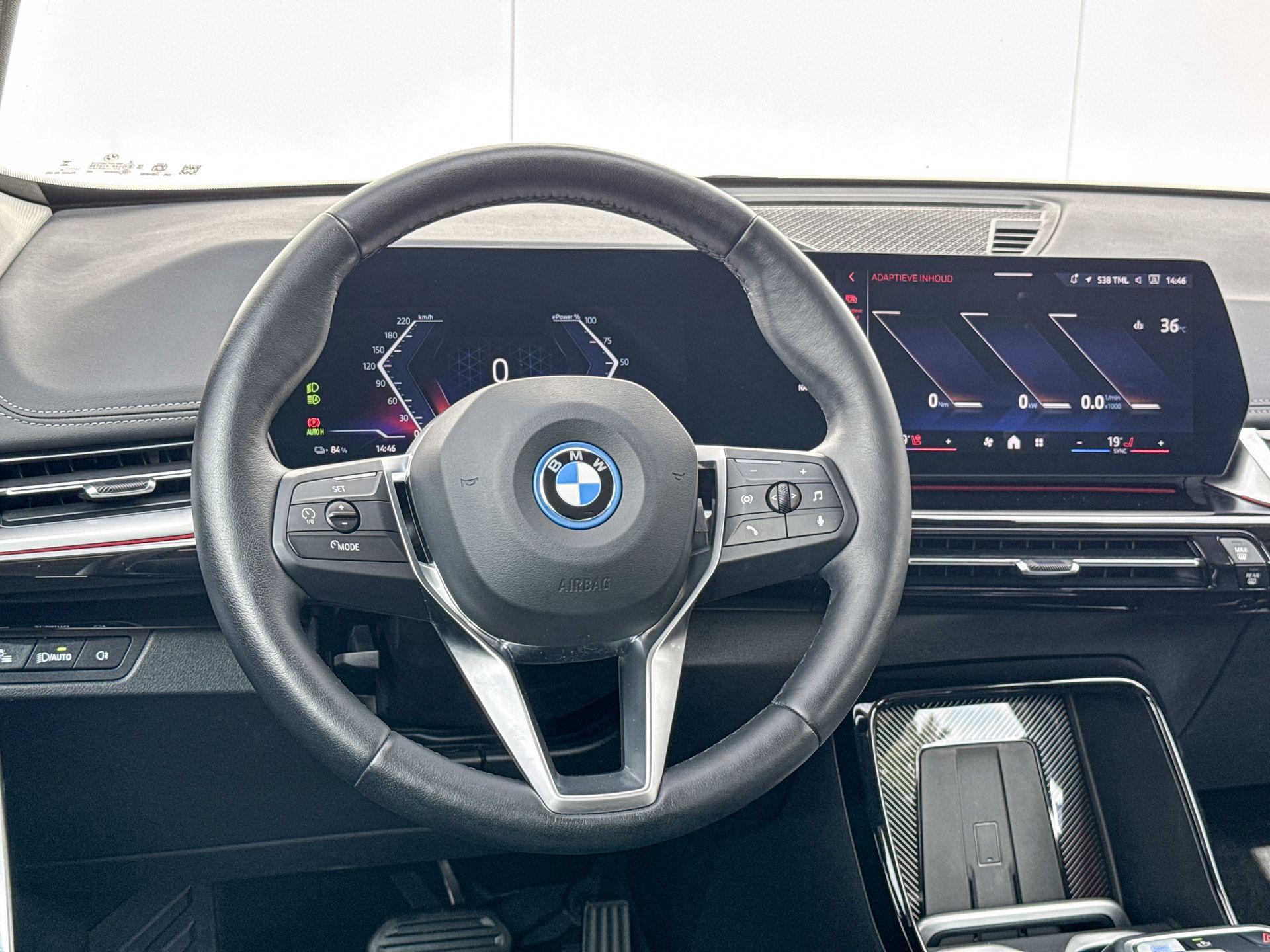 Foto van BMW Ix1