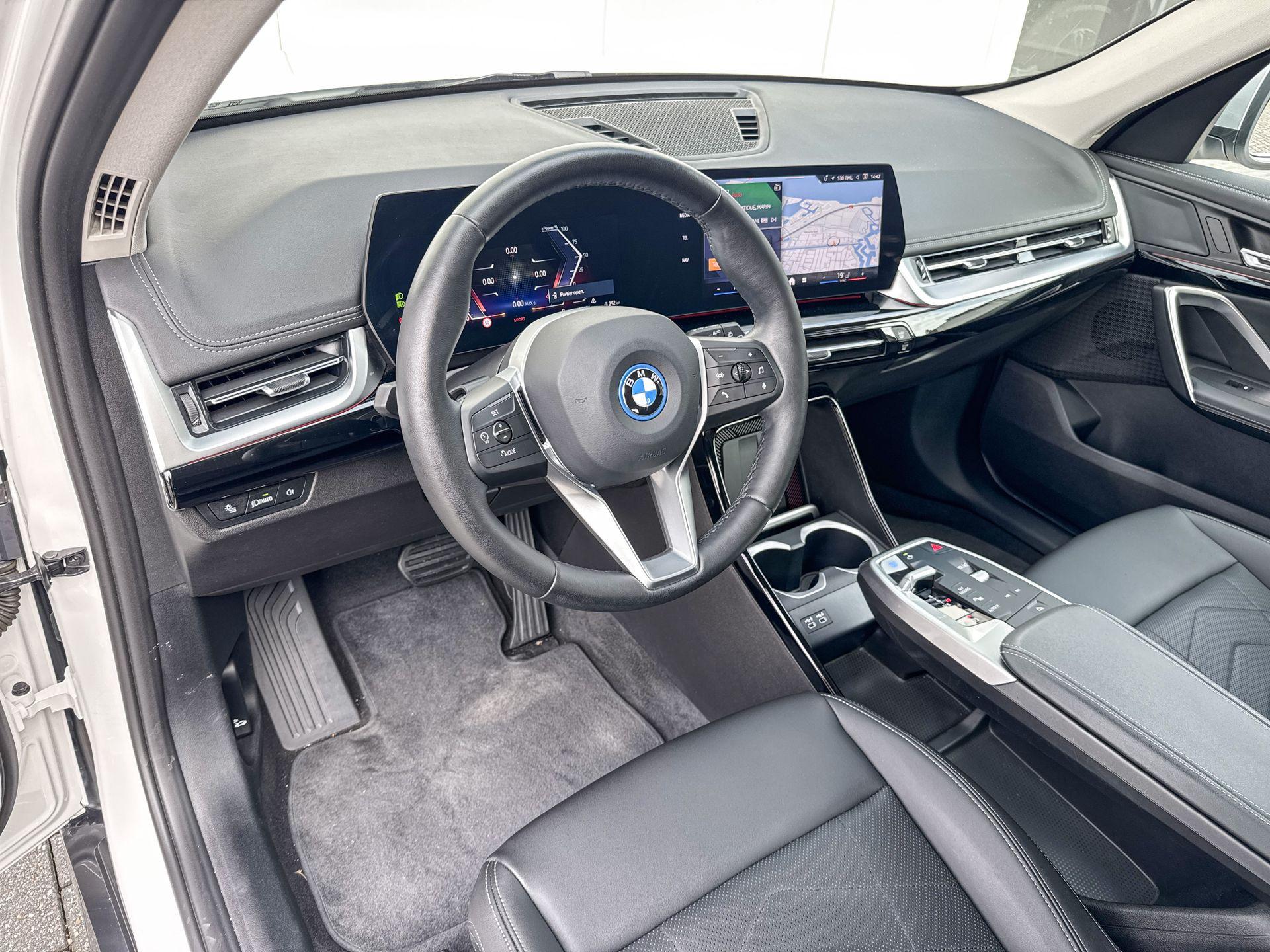 Foto van BMW Ix1