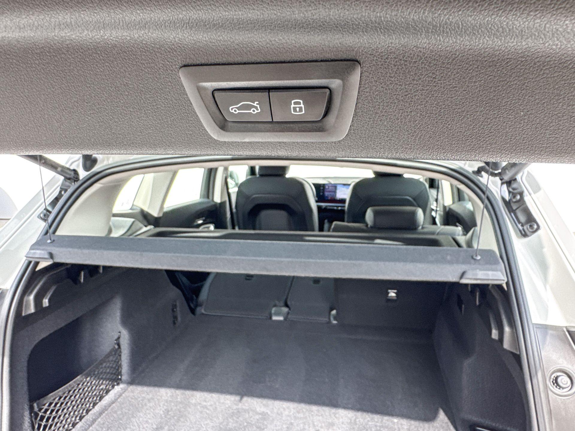 Foto van BMW Ix1