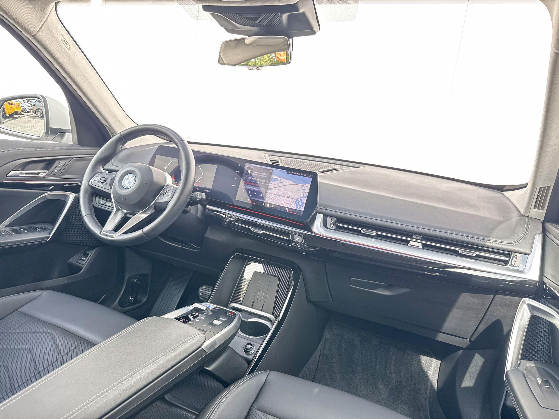 Foto van BMW Ix1