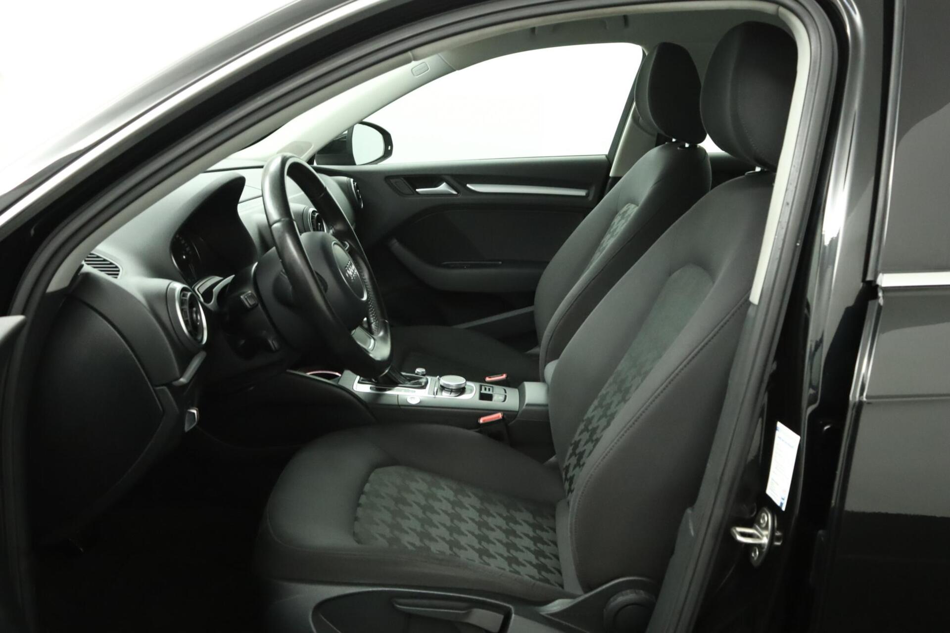 Foto van Audi A3 Sportback E-tron