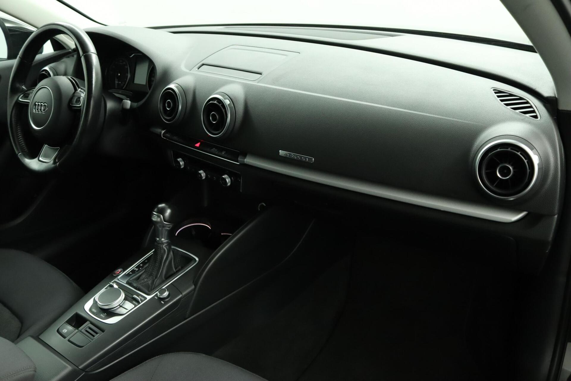 Foto van Audi A3 Sportback E-tron