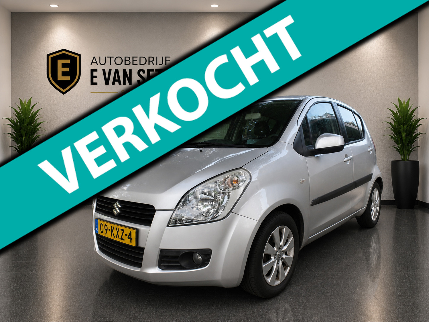 Suzuki Splash 1.2 Exclusive Trekhaak 2010 - voorkant