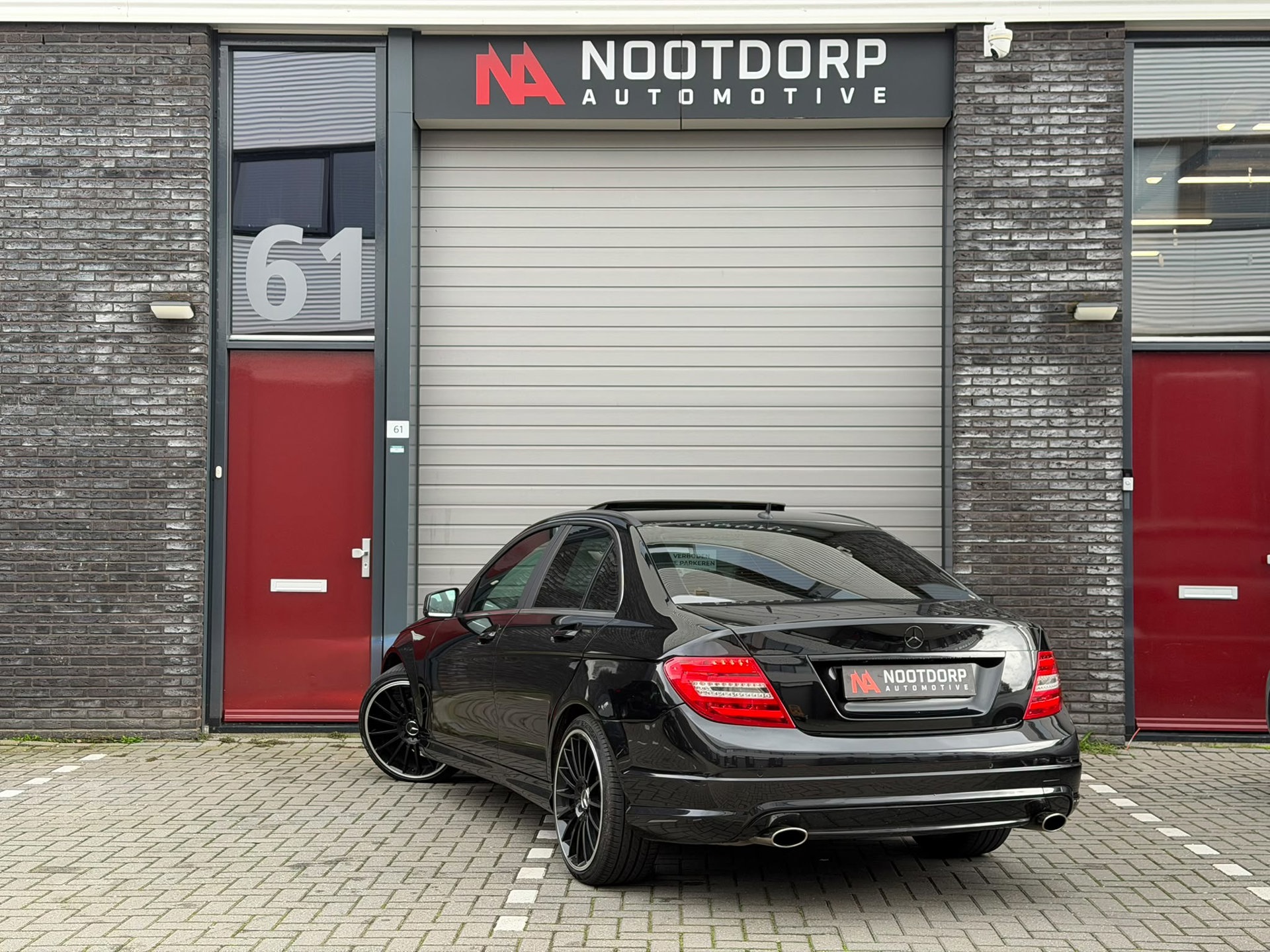 Foto van Mercedes-Benz C 180 Kompressor