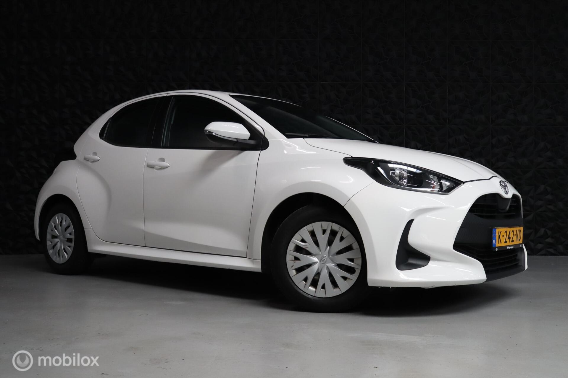 Toyota Toyota Yaris 1.0 VVT-i Active | Keyless | Camera | Carplay | 2021 - voorkant