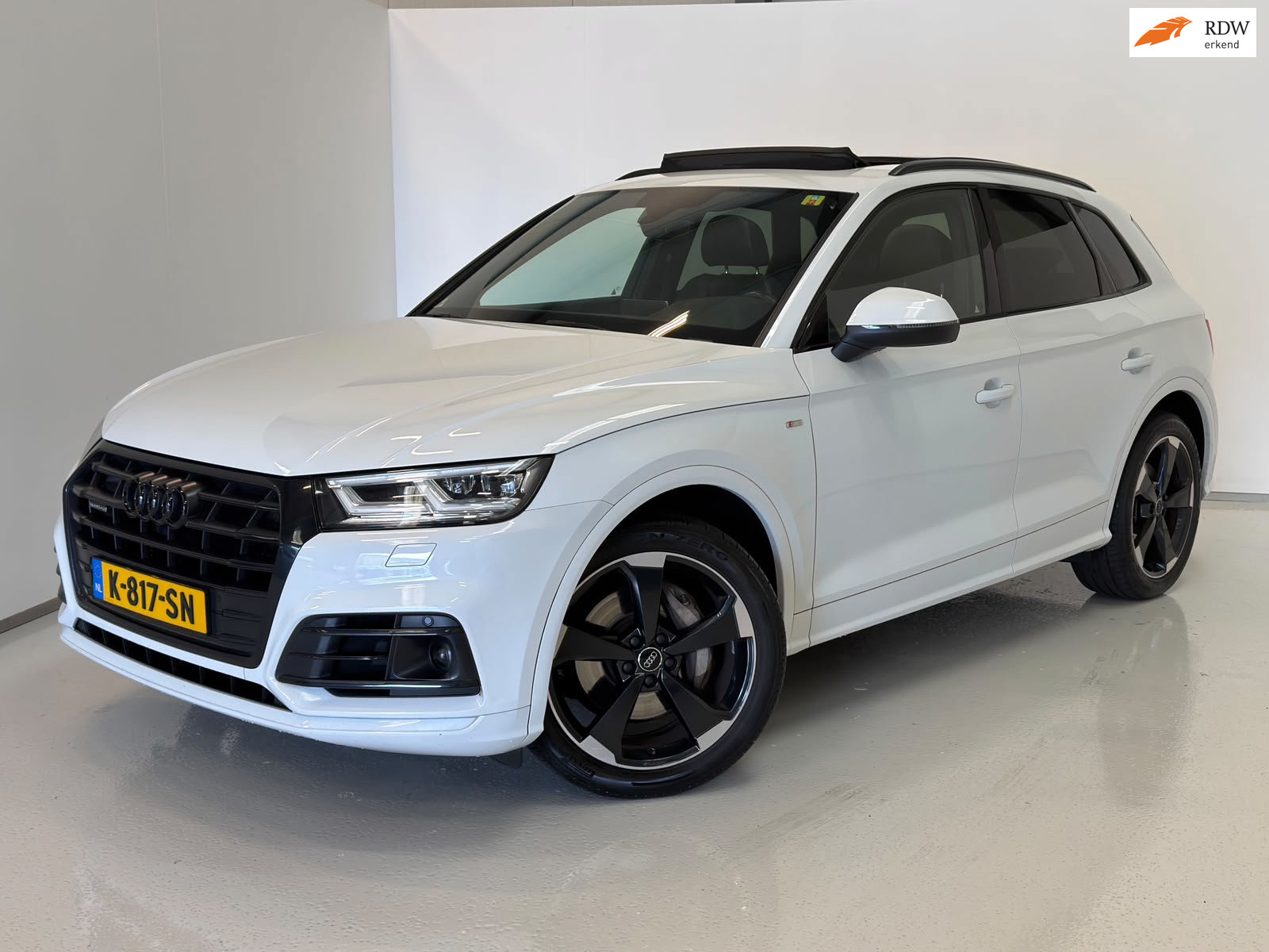 Audi Q5 3.0 TDI Quattro Sport S Line Black Edition / Pano / ACC 2019 - voorkant