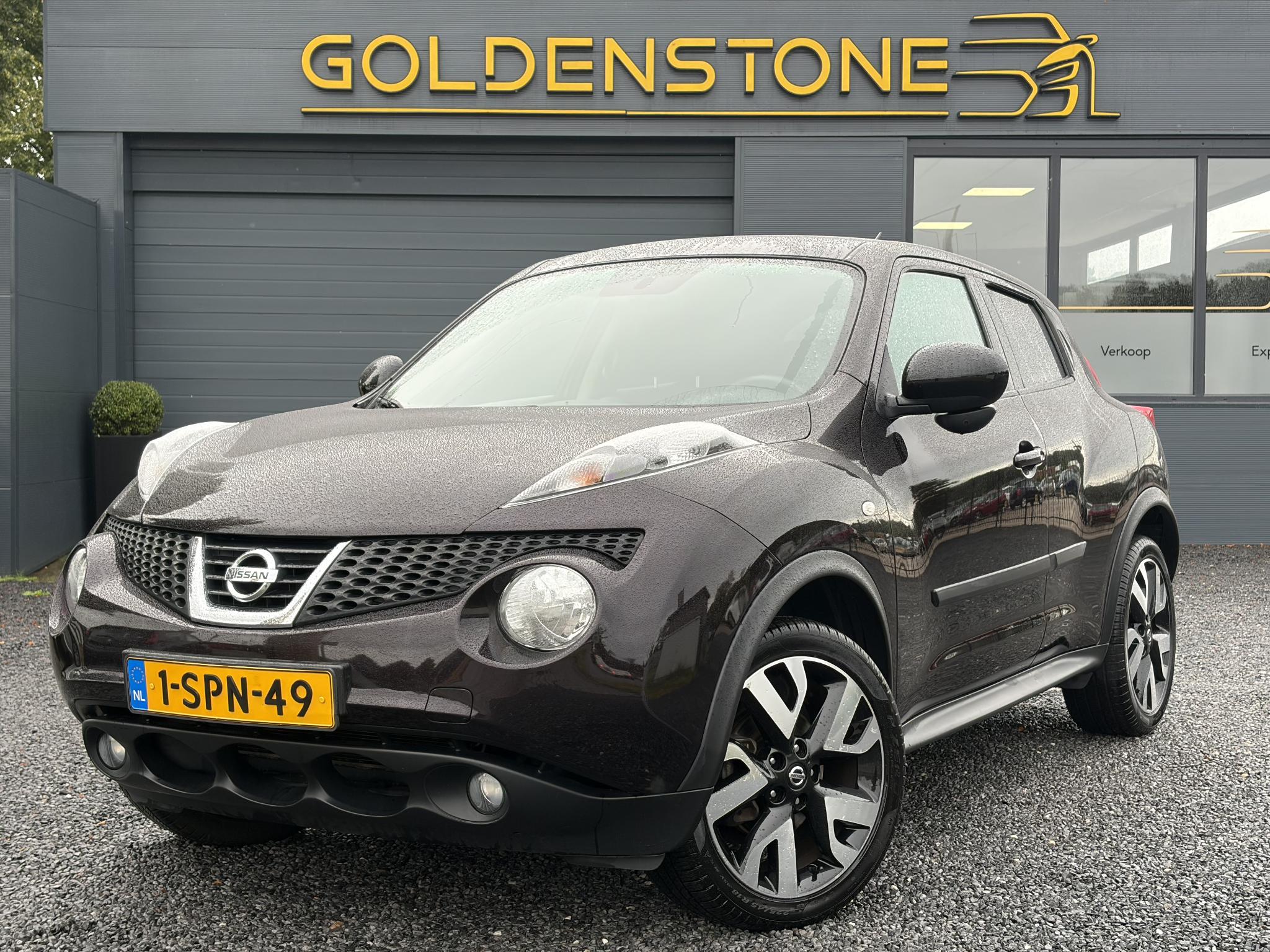 Nissan Nissan Juke 1.6 Connect Edition 2013 - voorkant