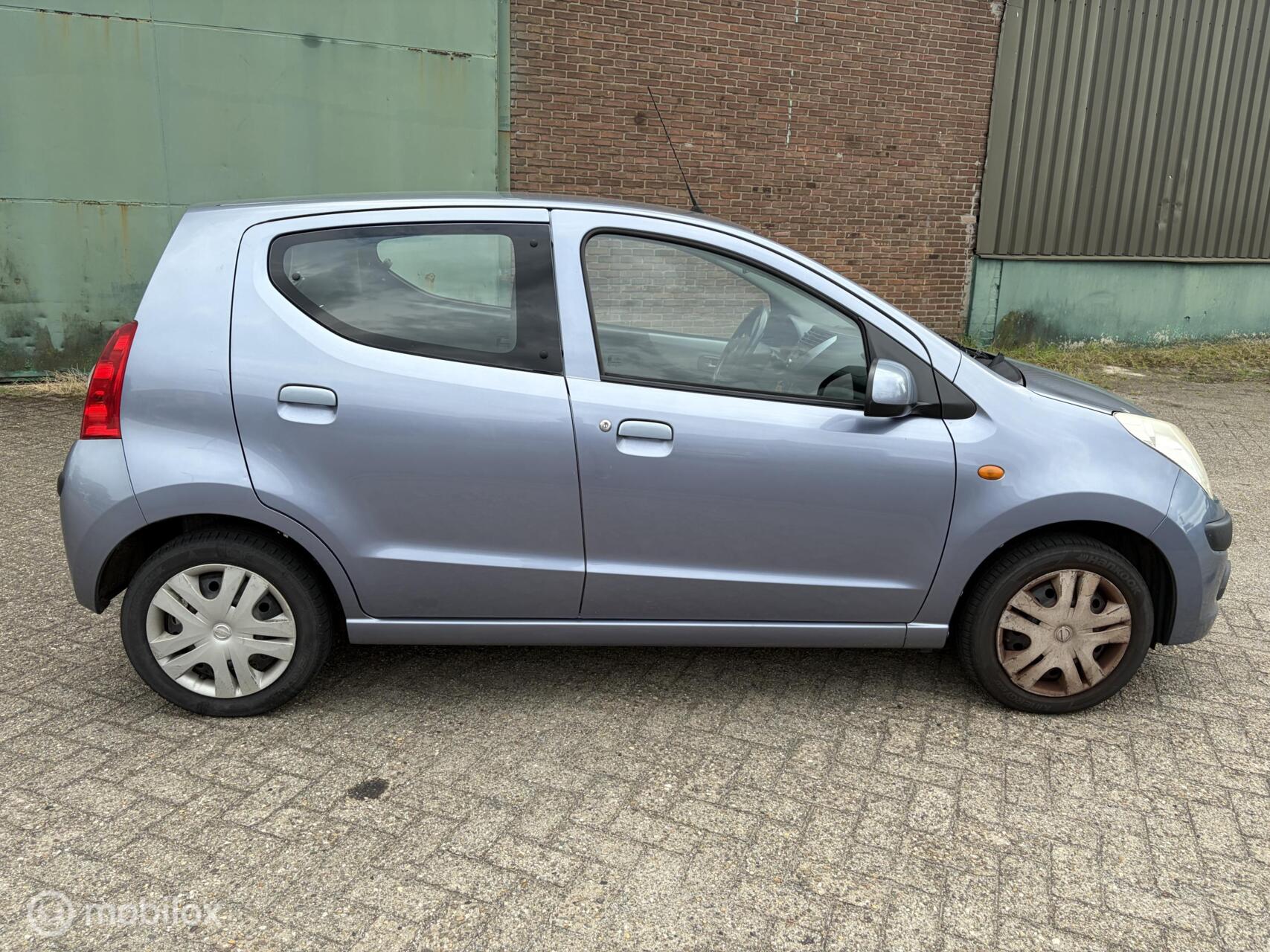 Foto van Nissan Pixo