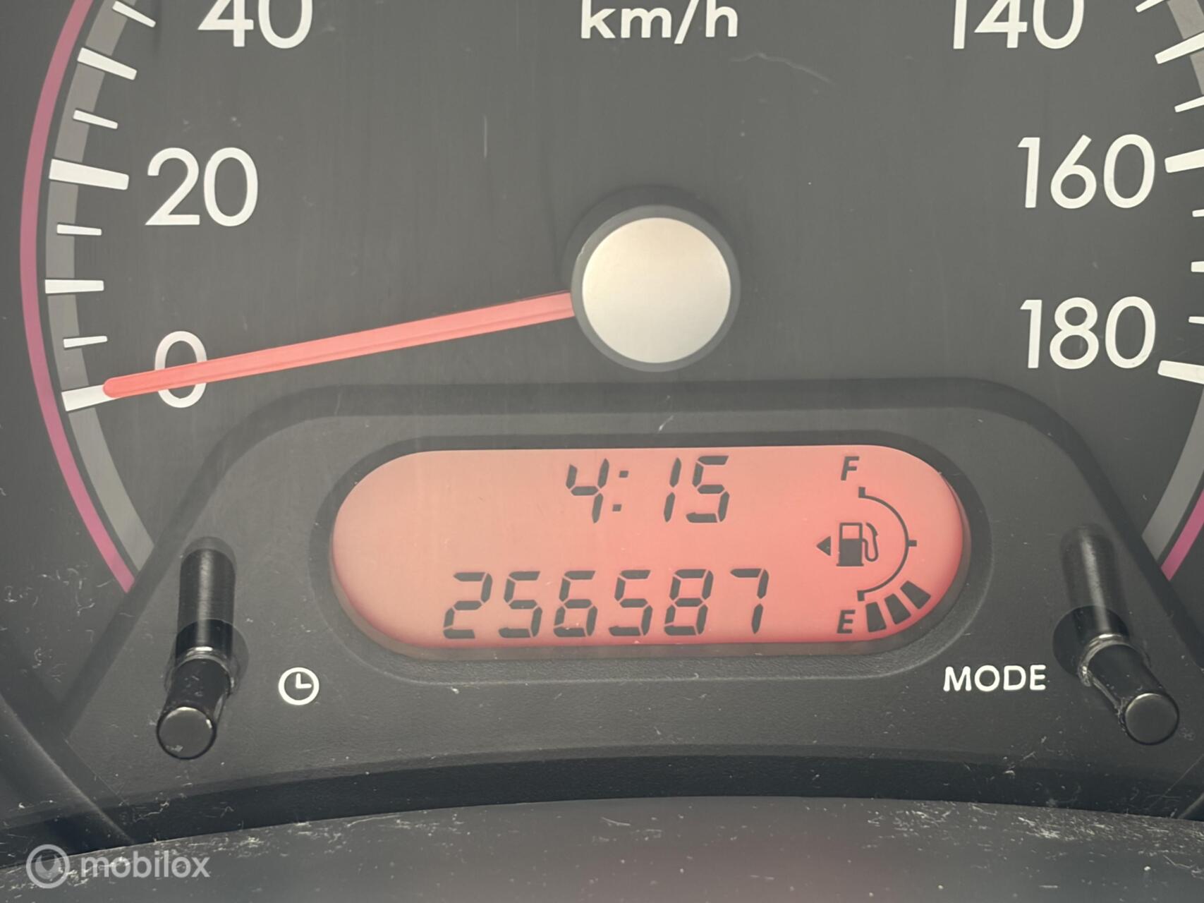 Foto van Nissan Pixo